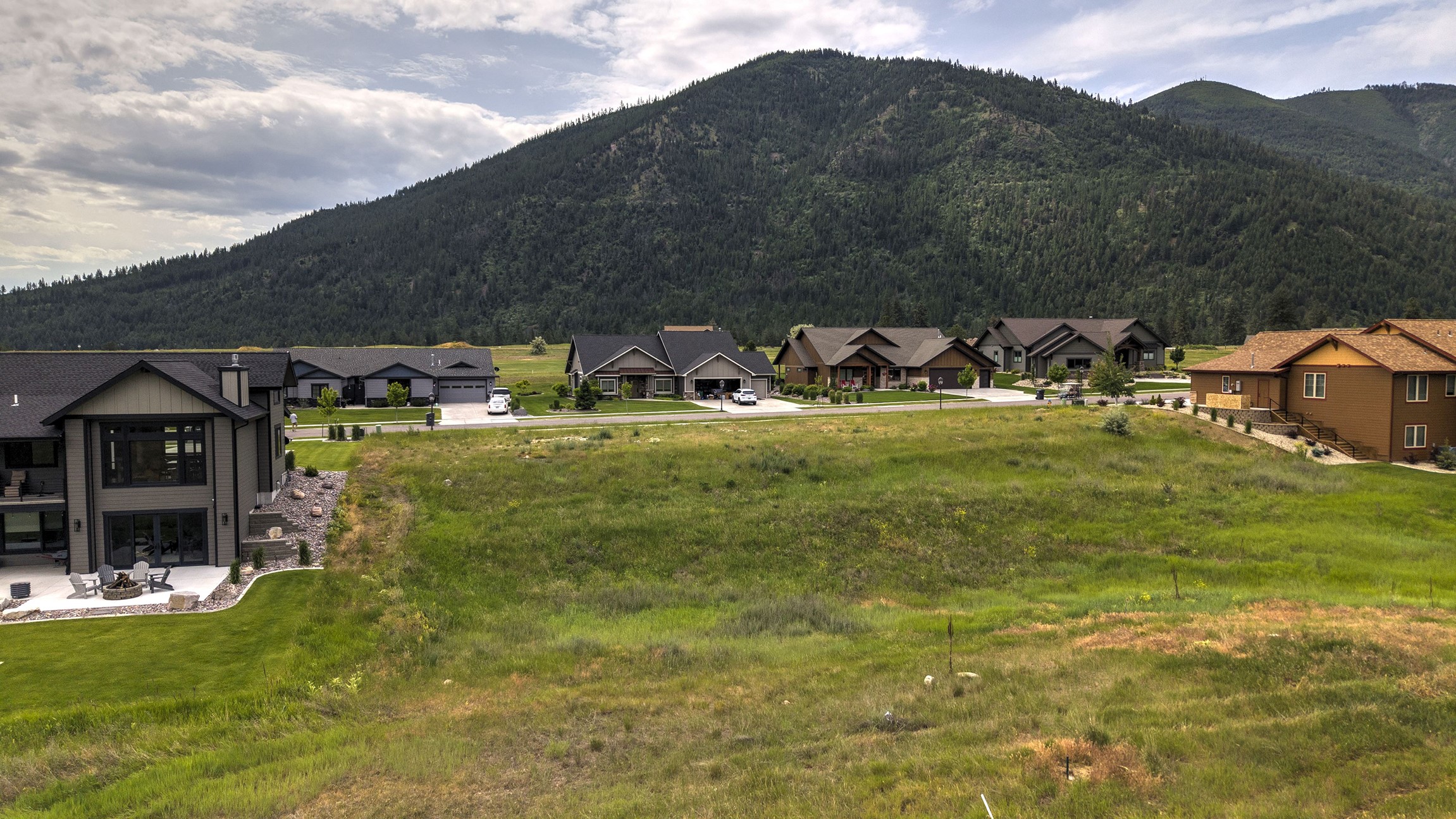 5525 Canyon River Road