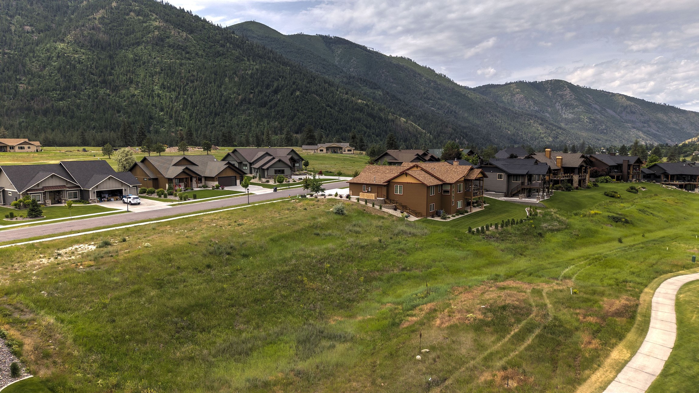 5525 Canyon River Road