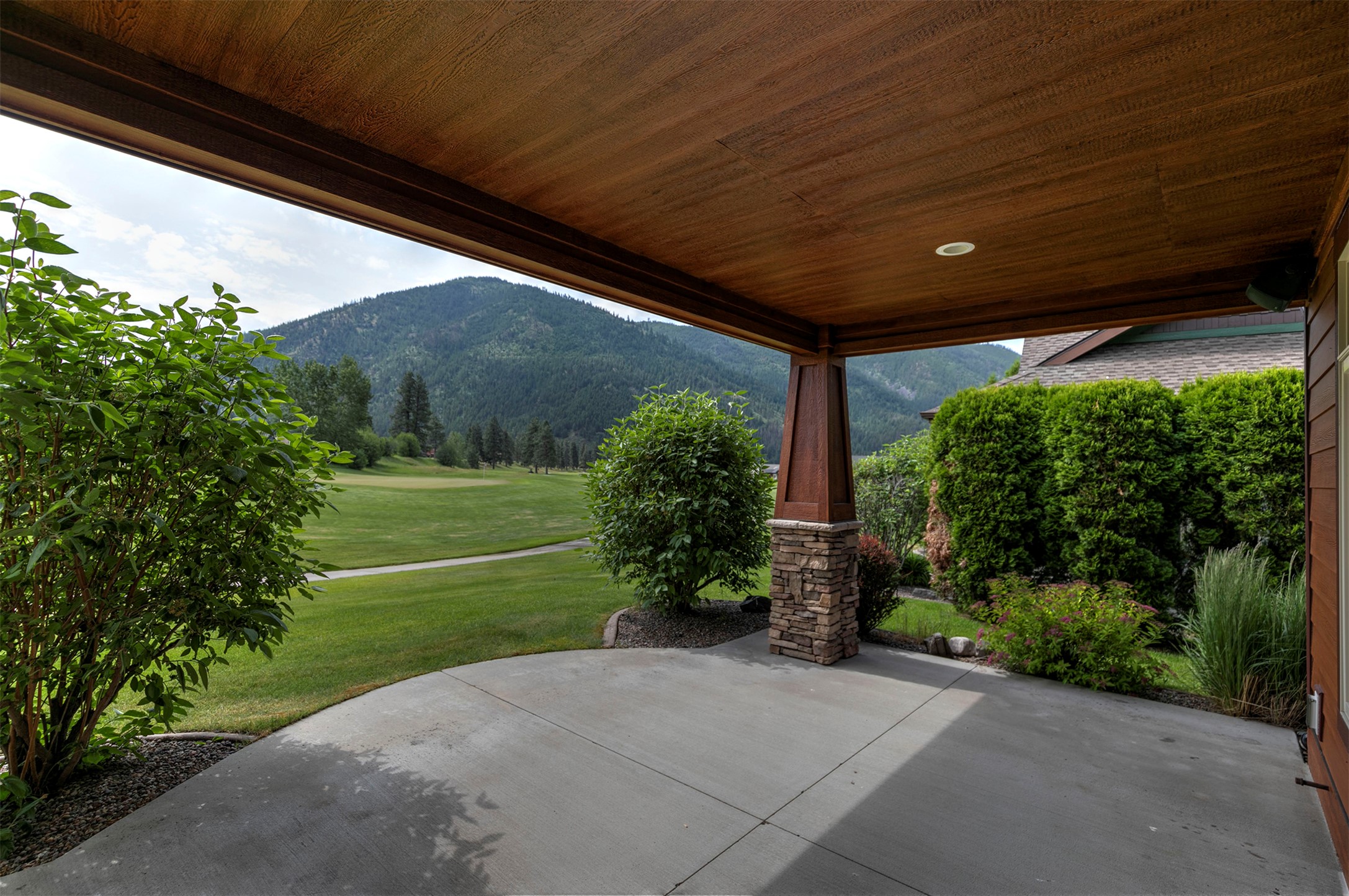 1094 Anglers Bend Way