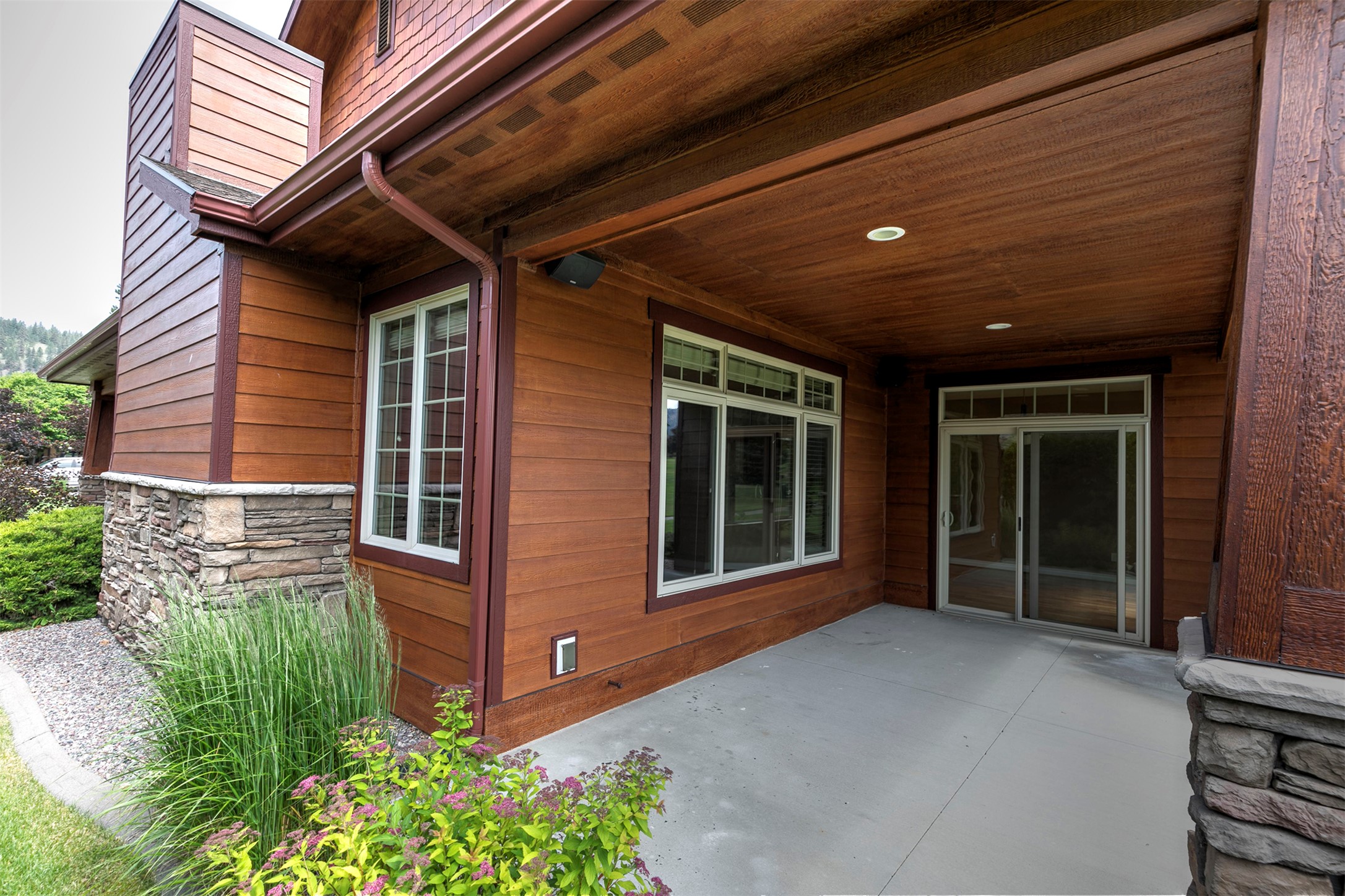 1094 Anglers Bend Way