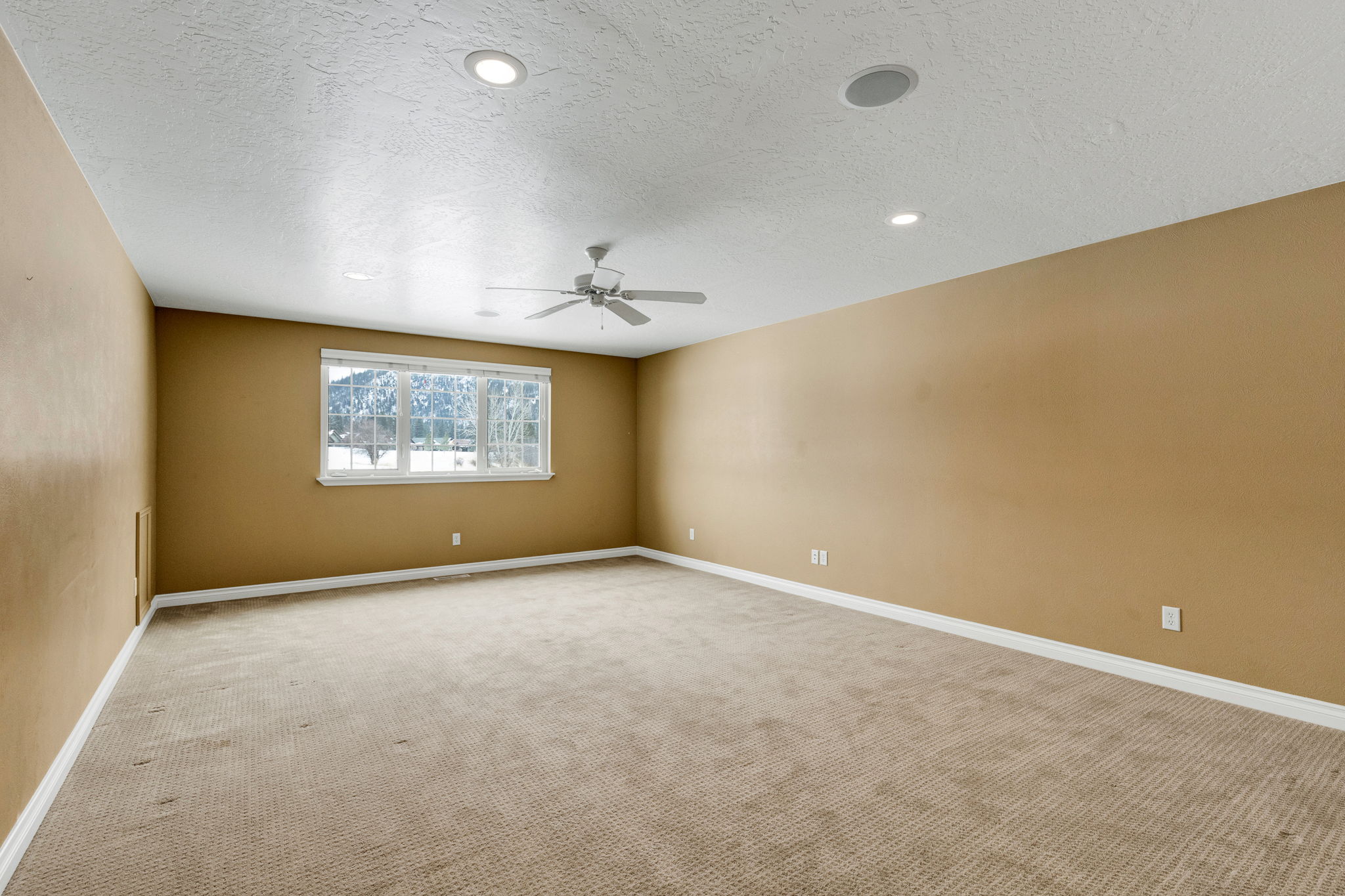 1094 Anglers Bend Way