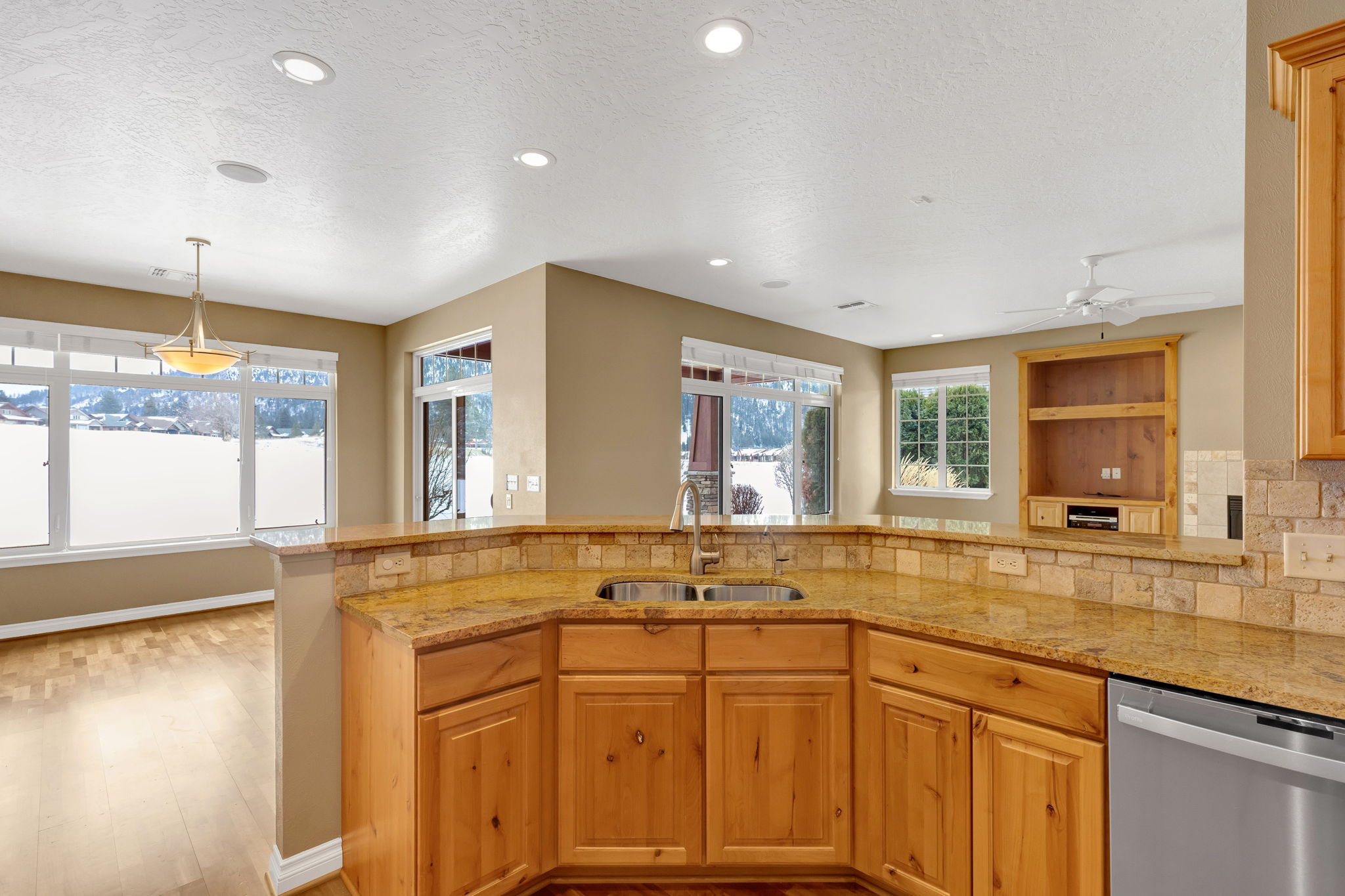 1094 Anglers Bend Way