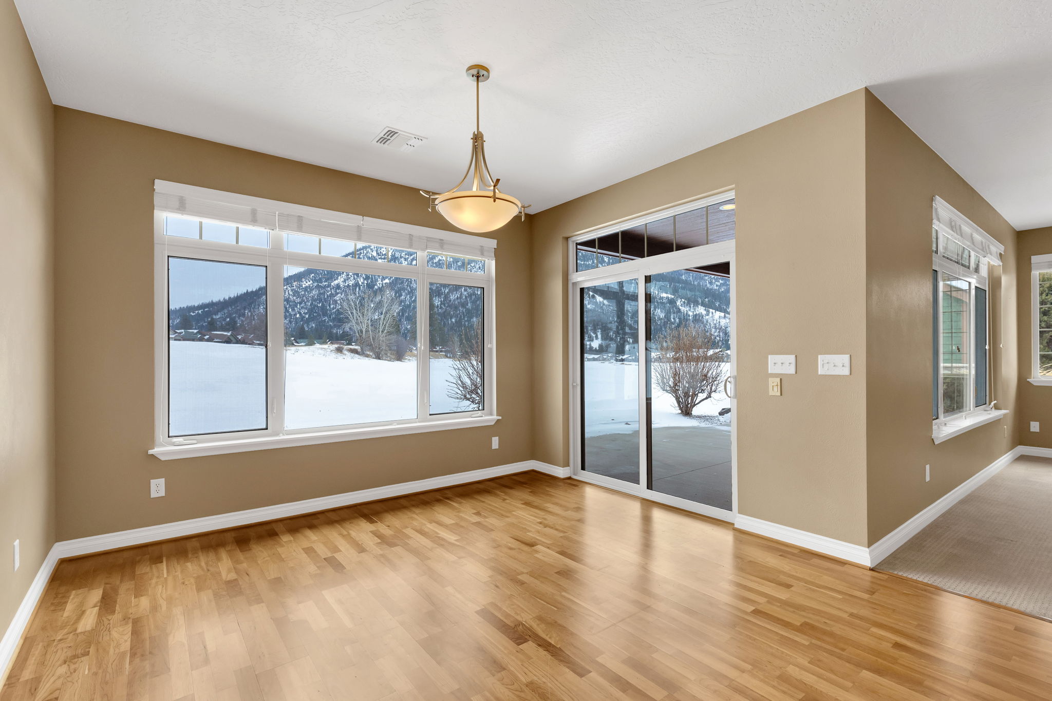 1094 Anglers Bend Way