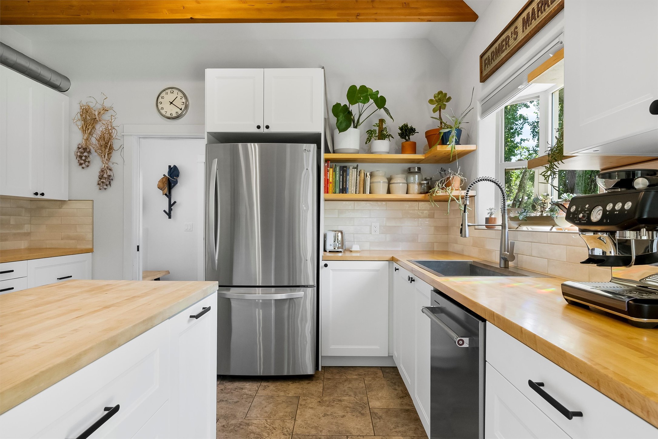 5014 Eastside Highway