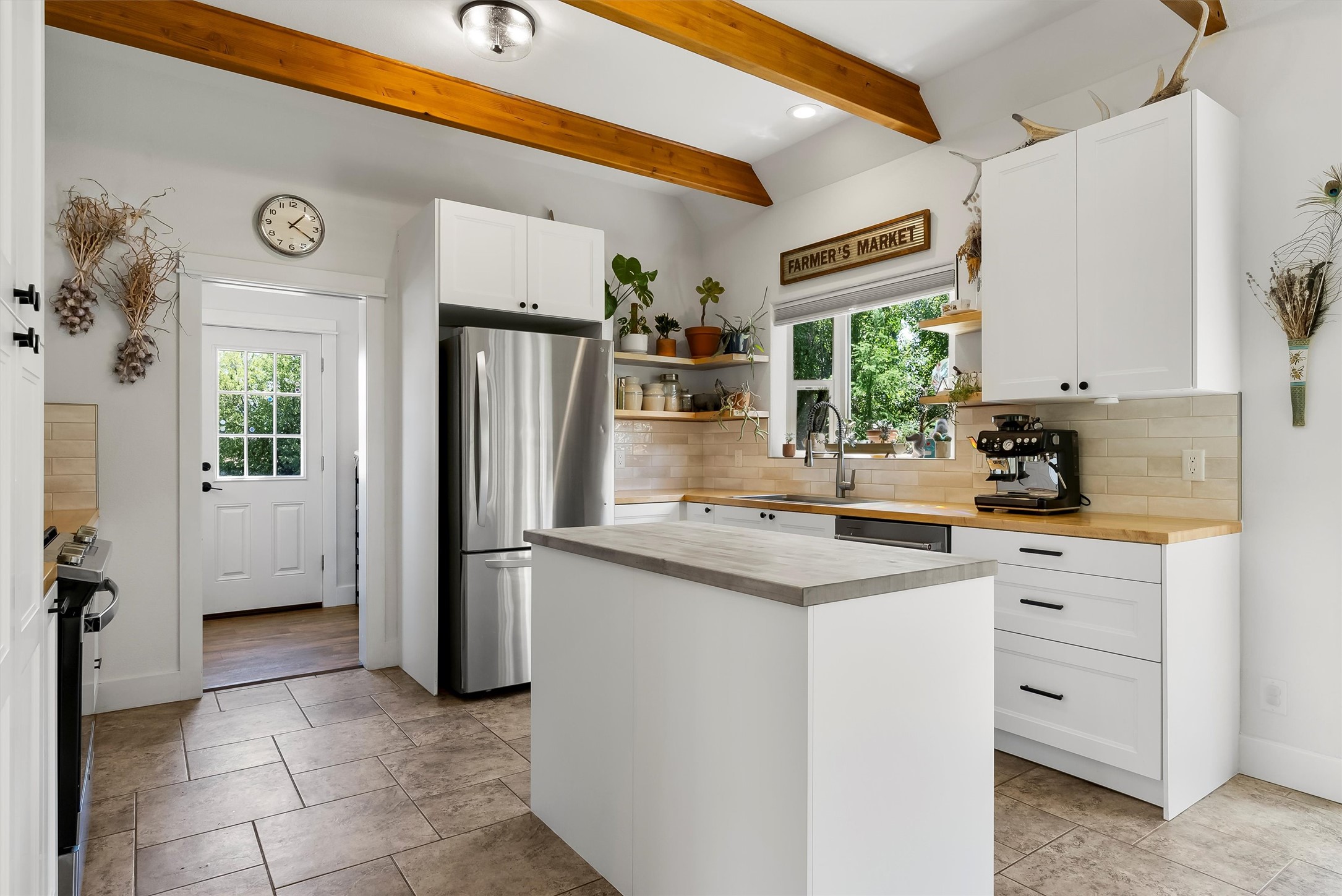 5014 Eastside Highway