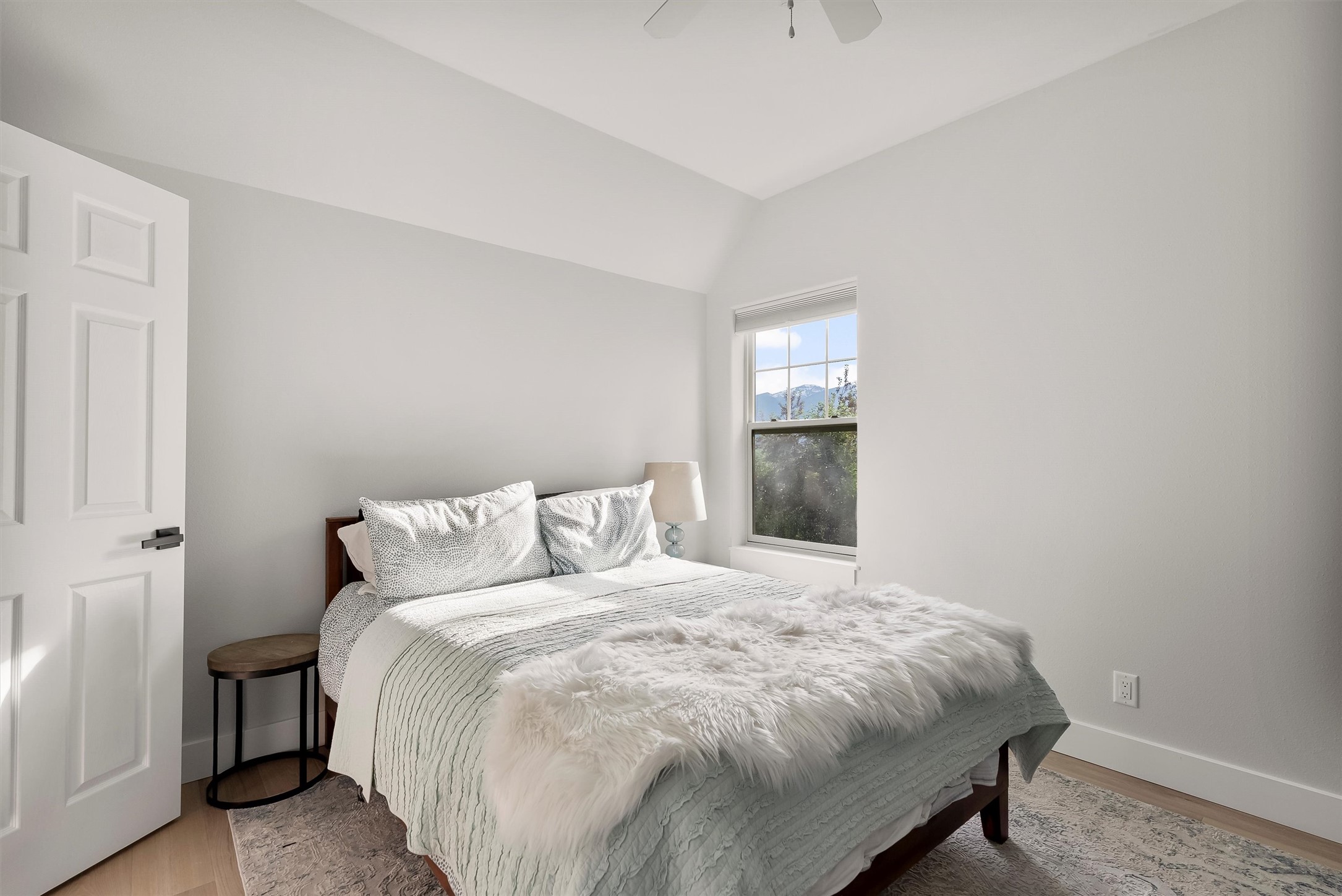 5014 Eastside Highway