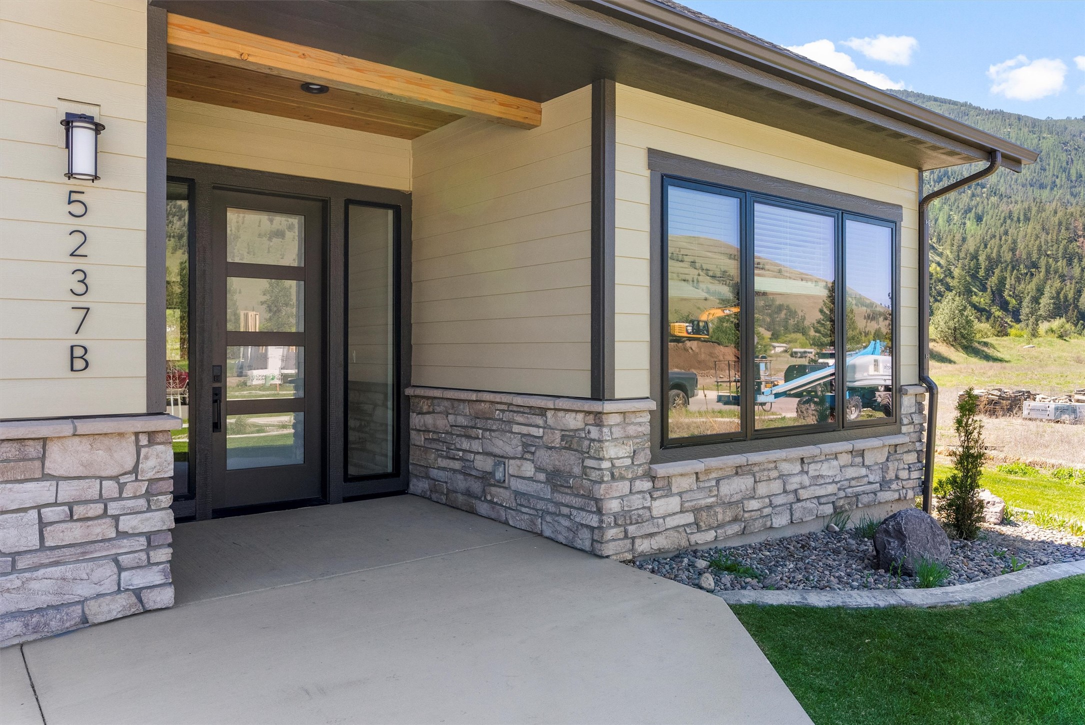 5237 Ginger Quill Road B