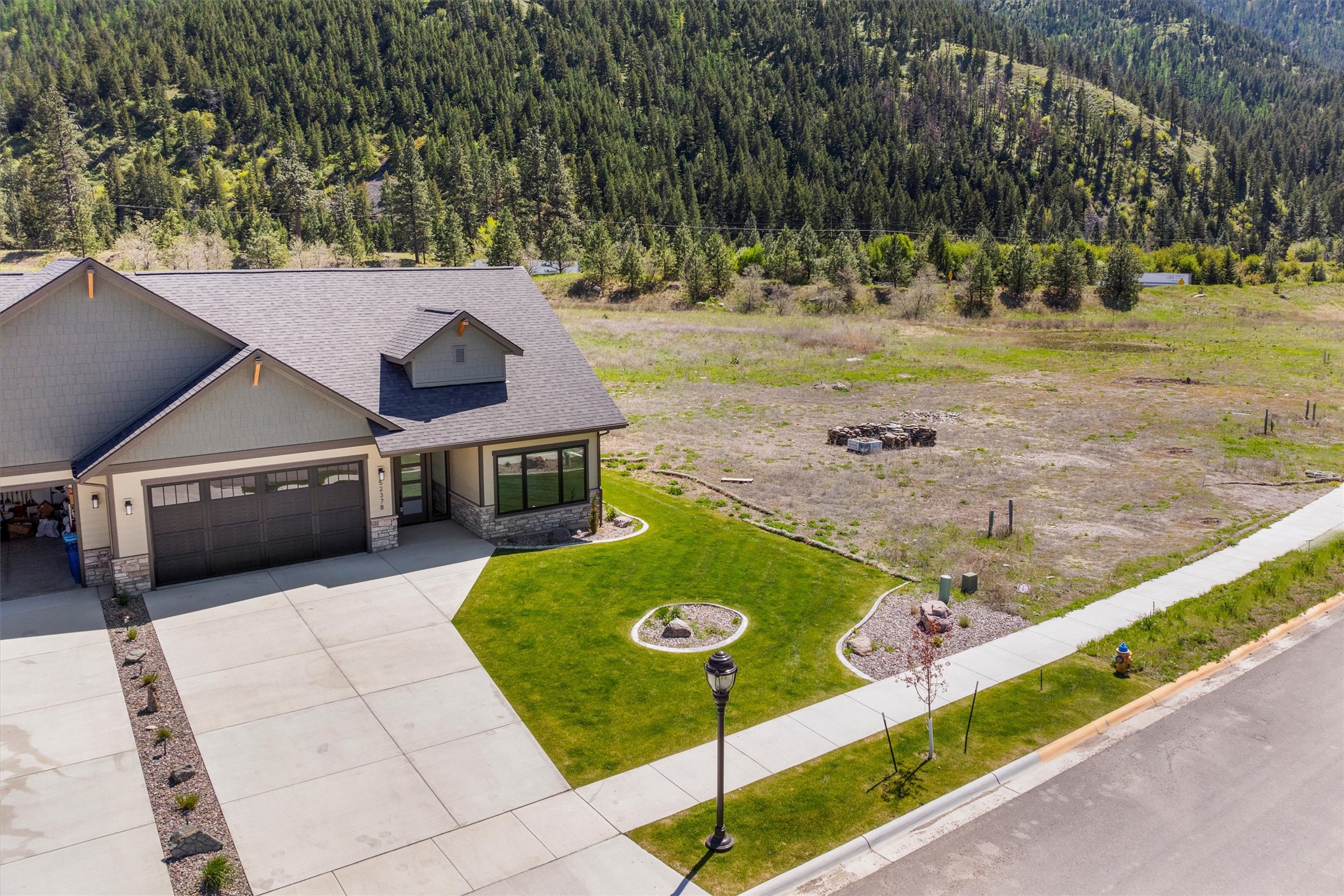 5237 Ginger Quill Road B