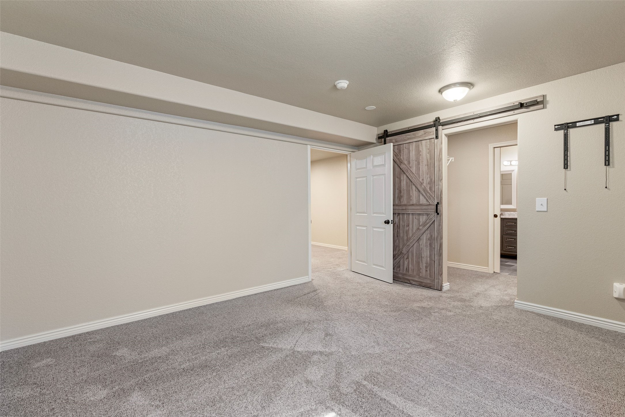 2535 Latigo Drive