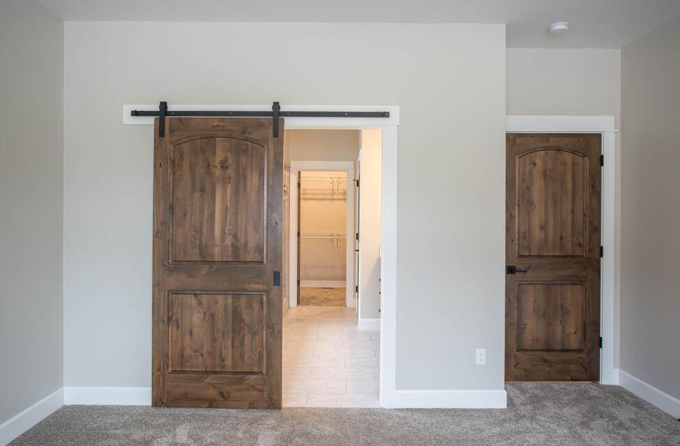 835 Anglers Bend Way