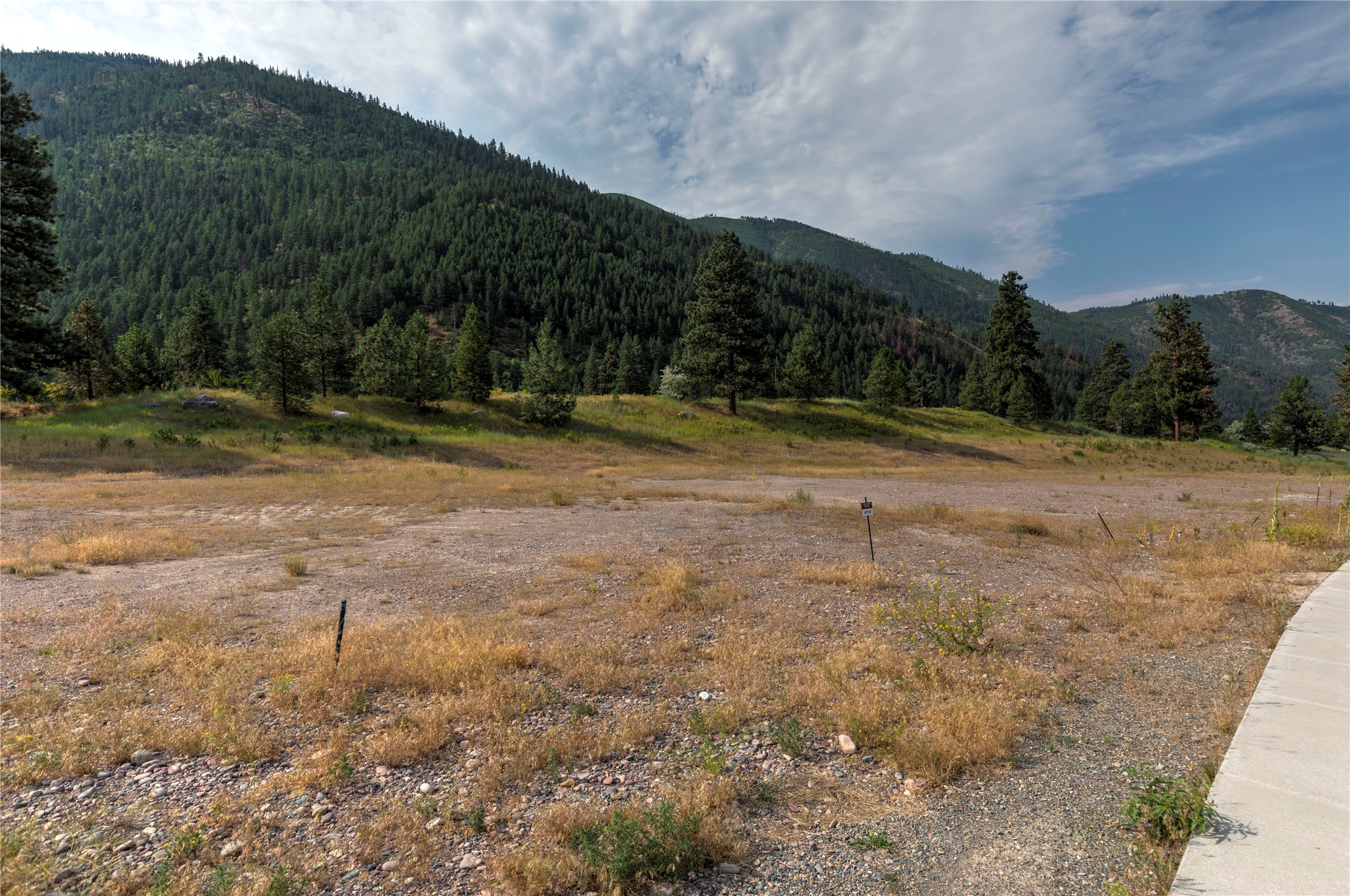 811 Anglers Bend Way