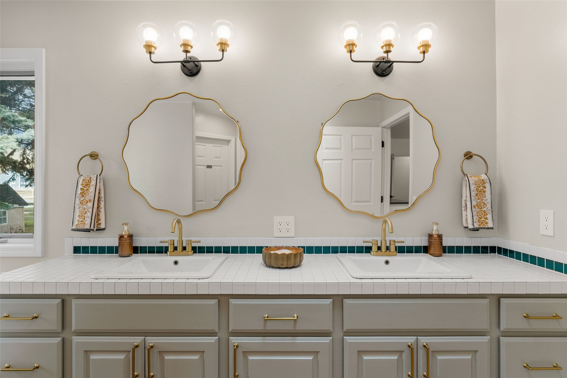 10745 Us Highway 93 N