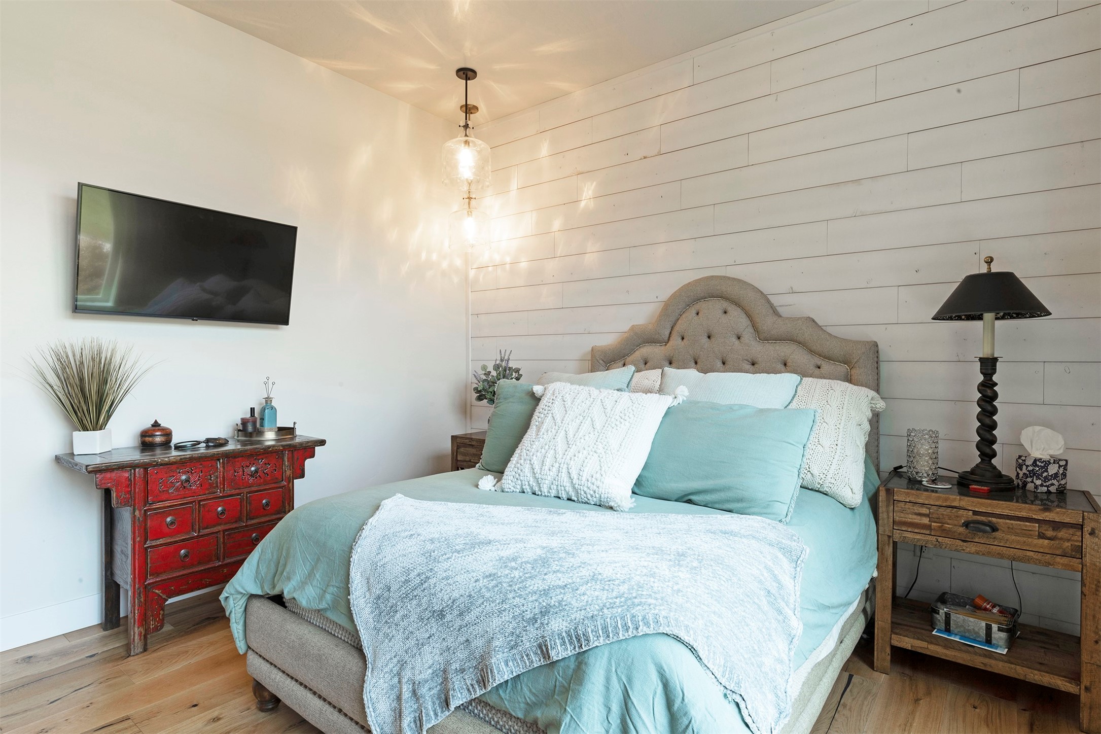 6443 Lower Miller Creek Road