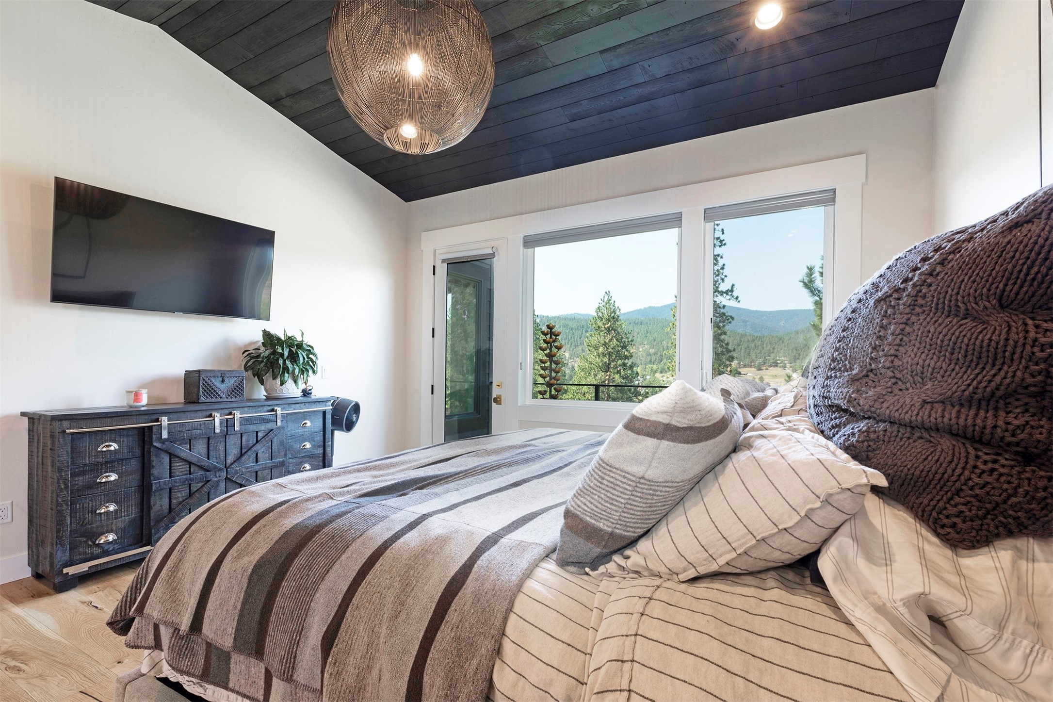 6443 Lower Miller Creek Road