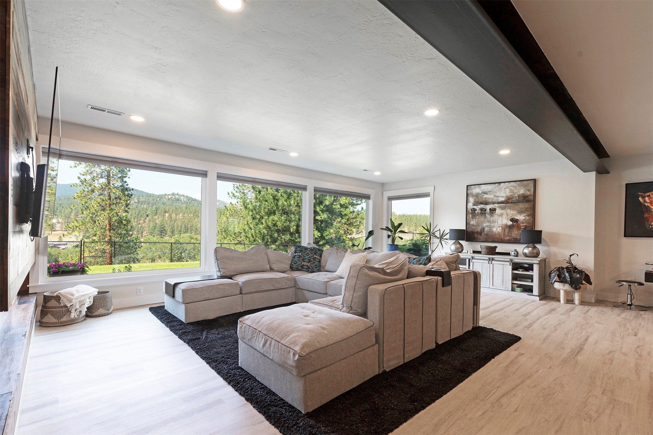 6443 Lower Miller Creek Road