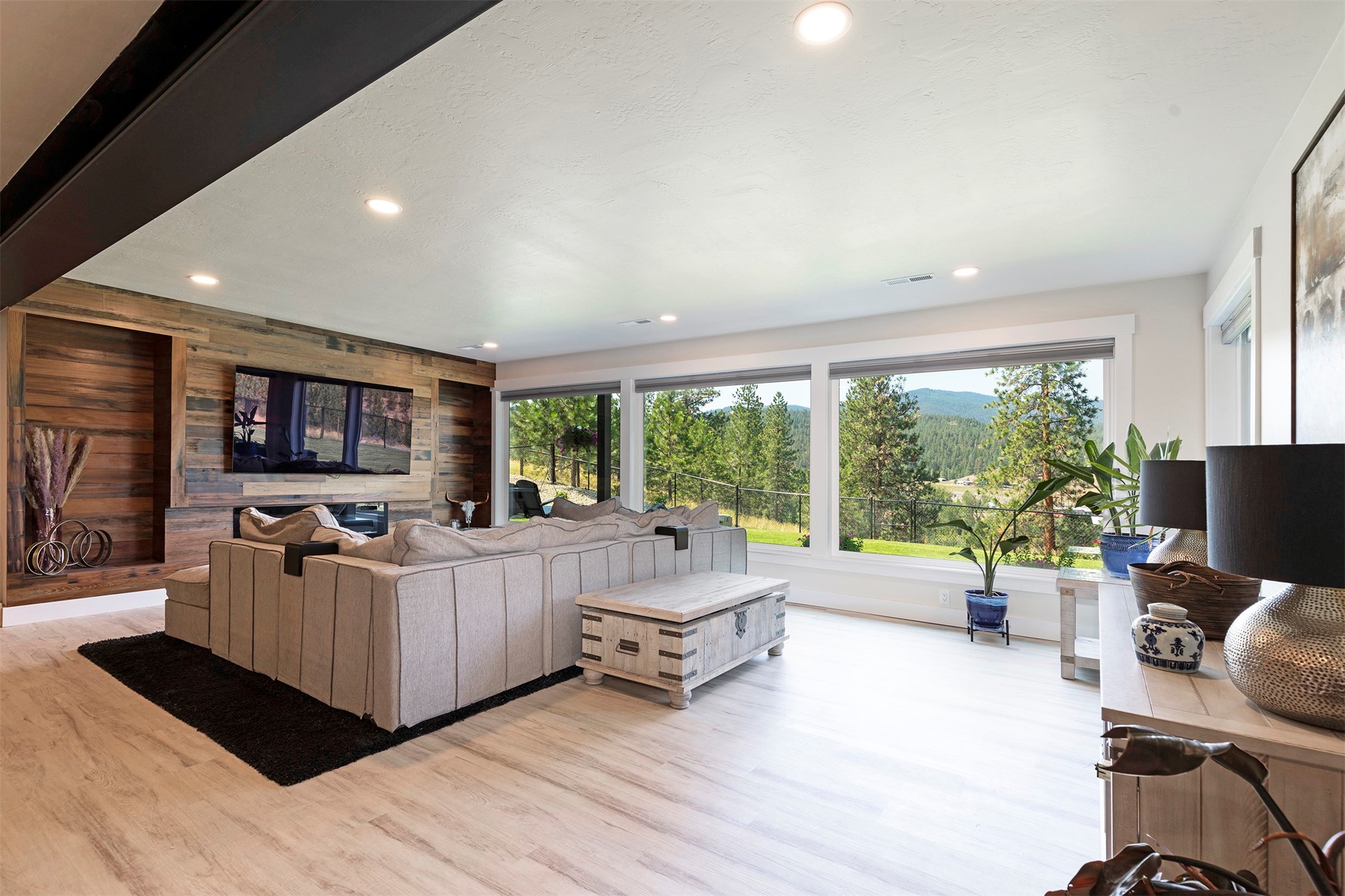 6443 Lower Miller Creek Road