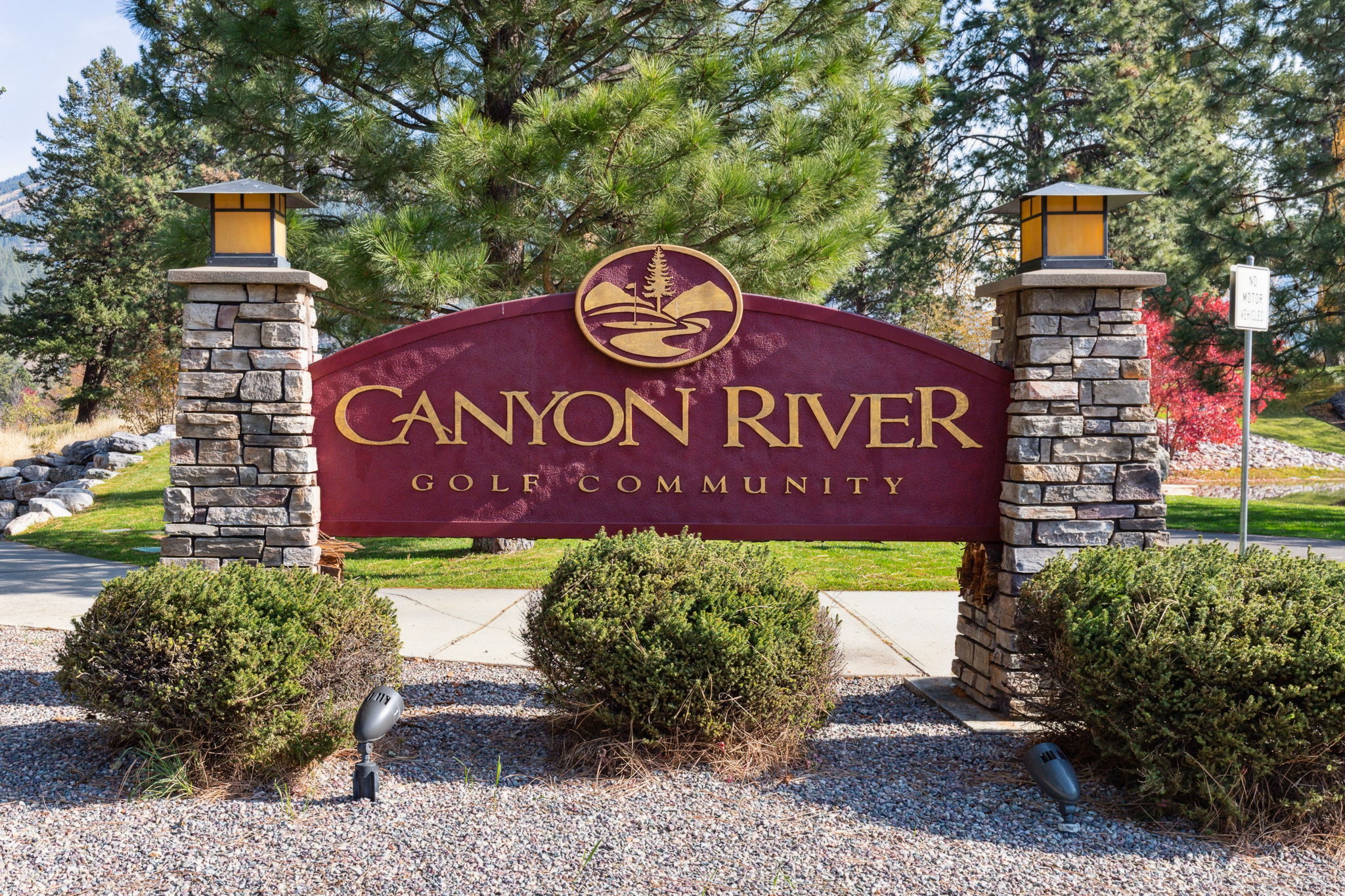 825 Anglers Bend Way