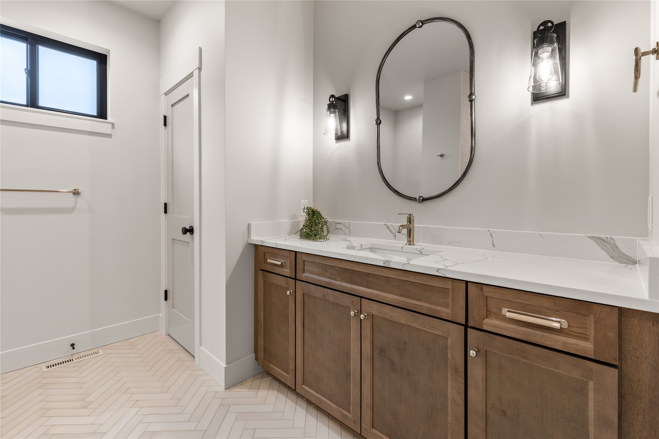 5252 Ginger Quill Road B