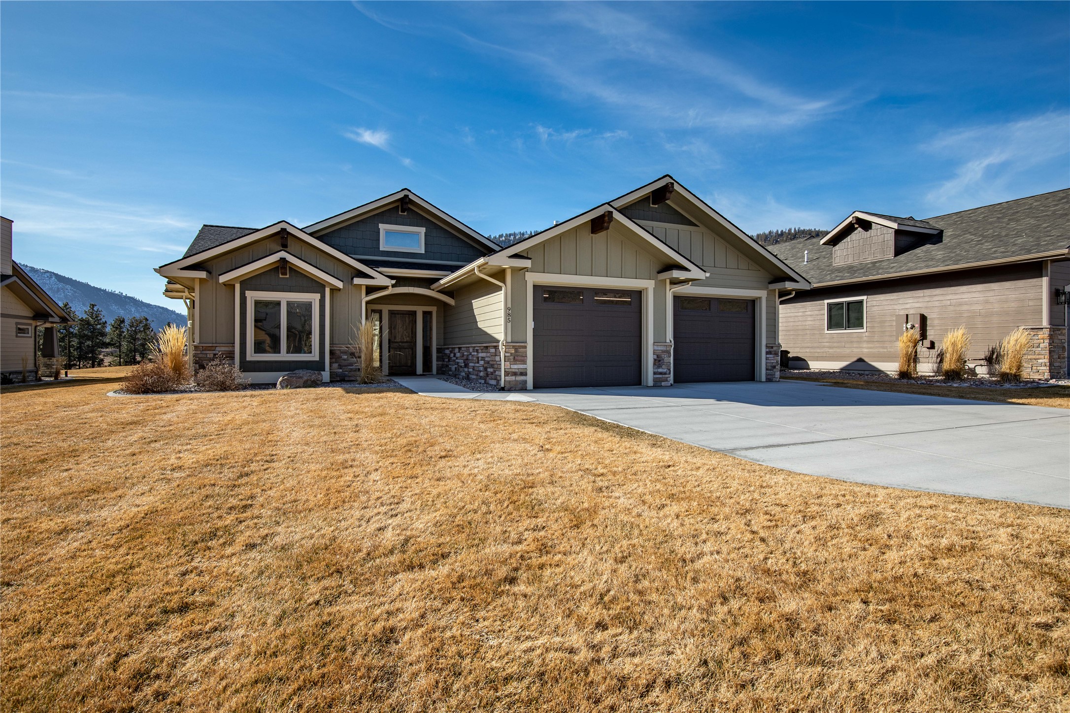 985 Anglers Bend Way
