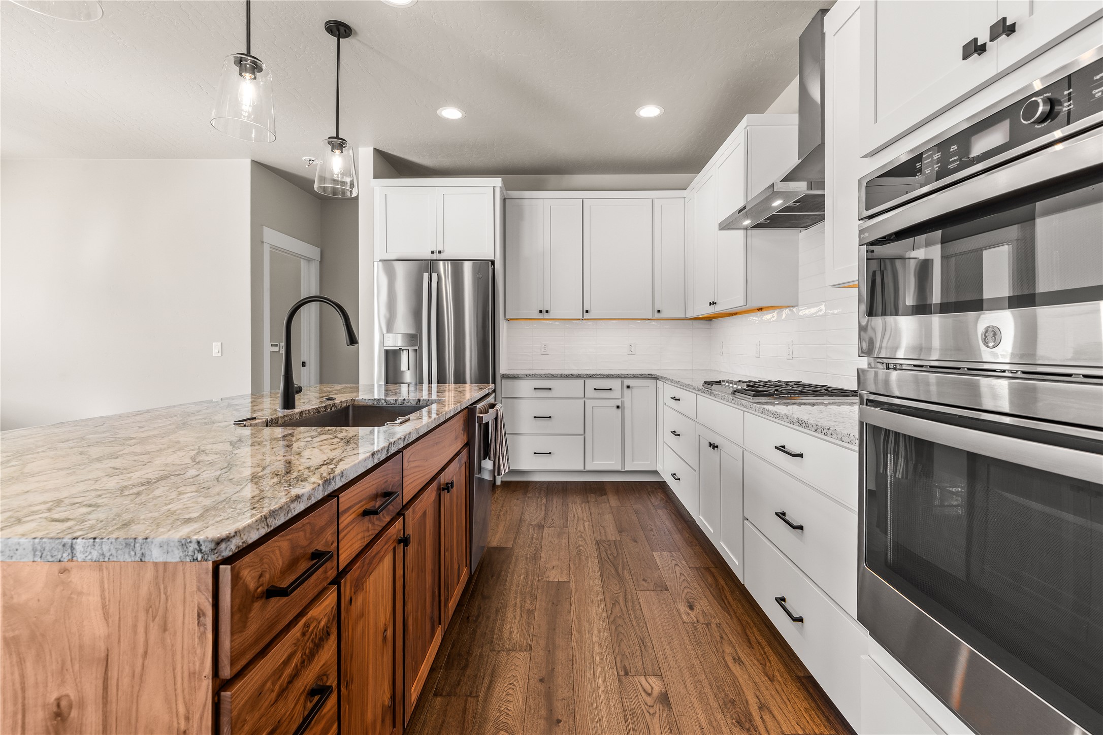 985 Anglers Bend Way