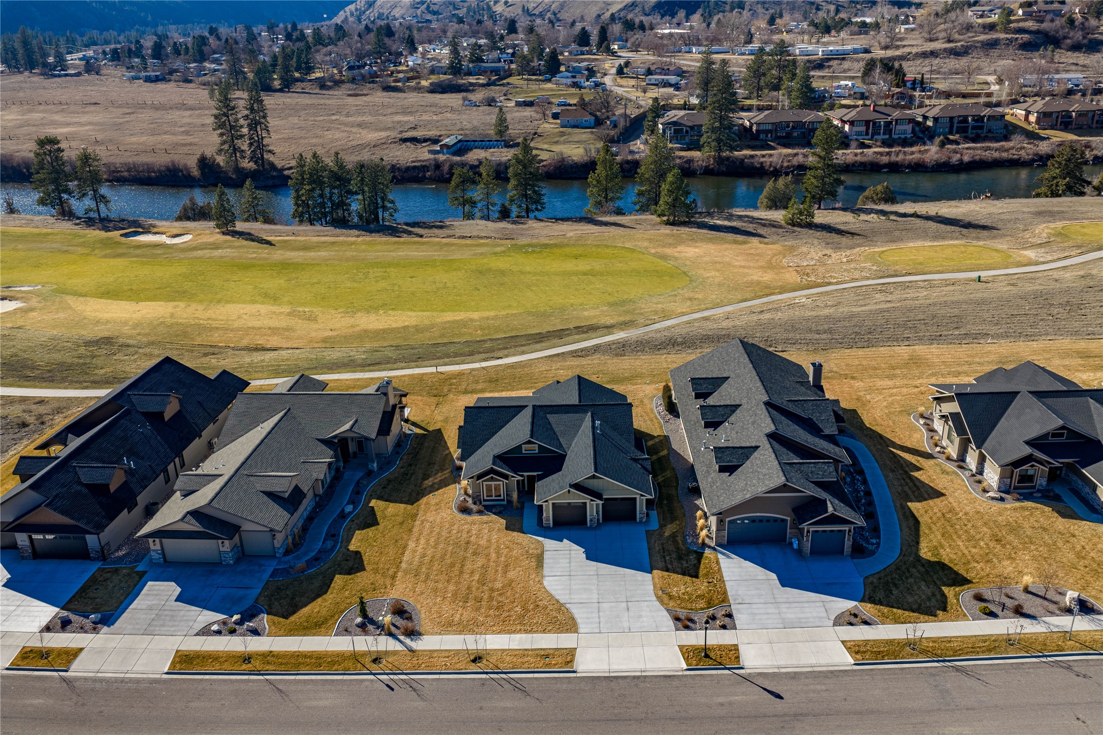 985 Anglers Bend Way