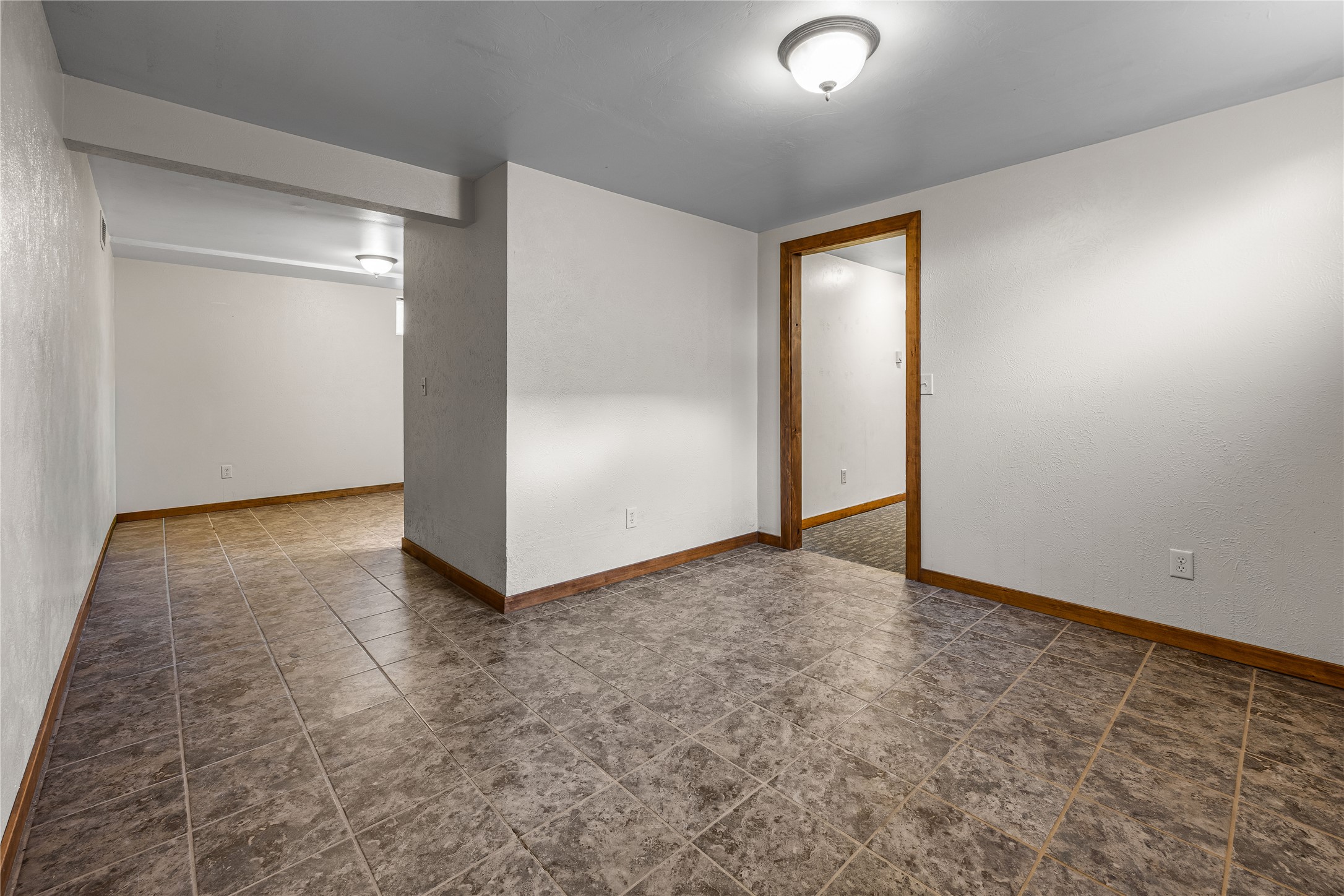 2103 S 14th Street W