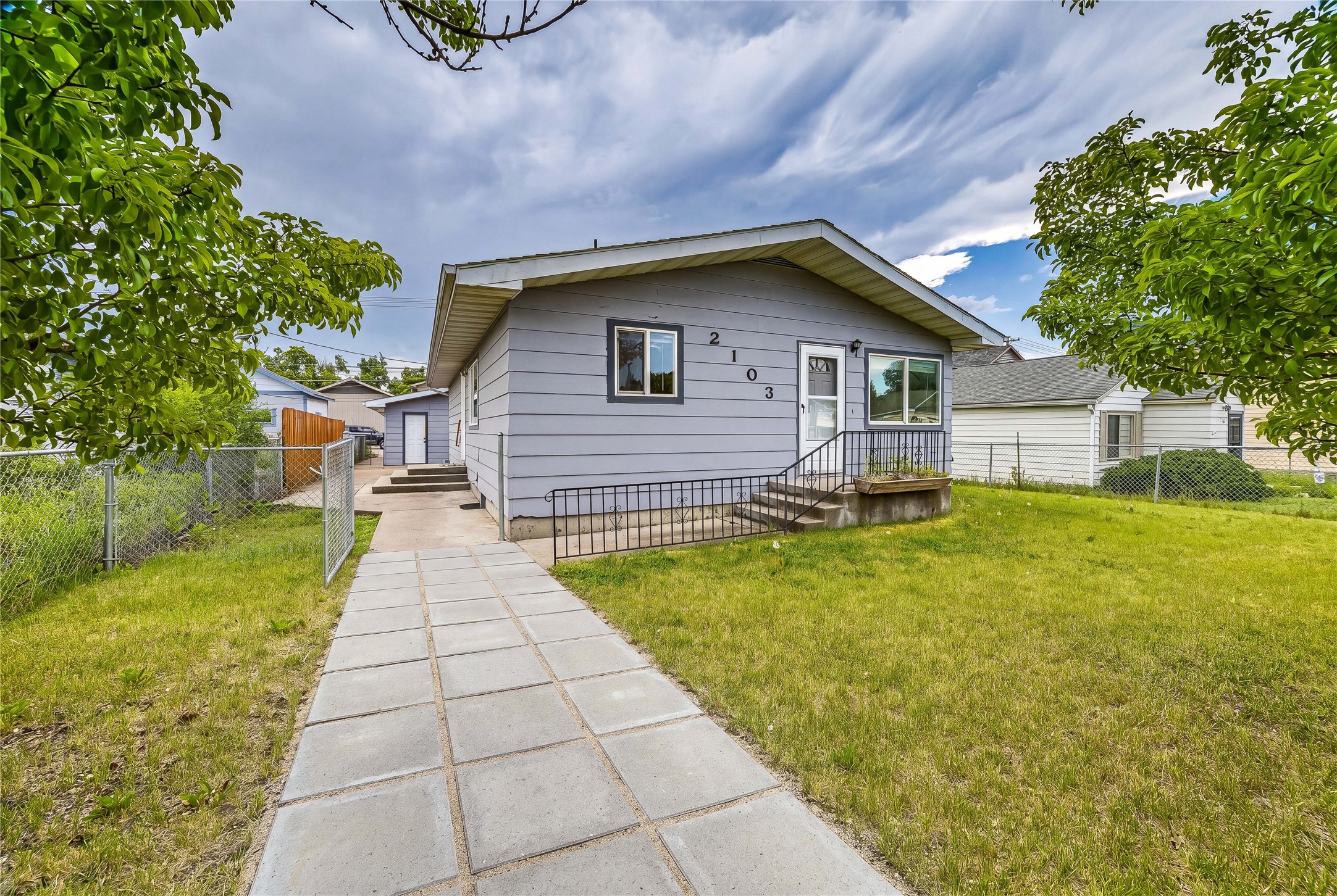 2103 S 14th Street W