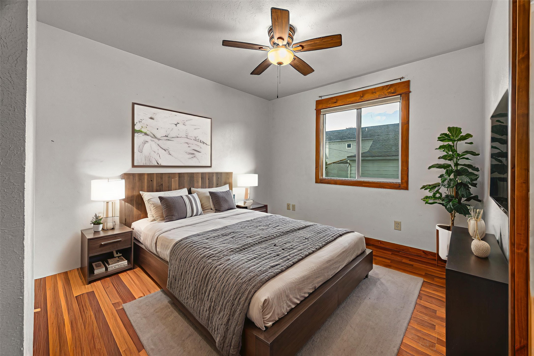 2103 S 14th Street W