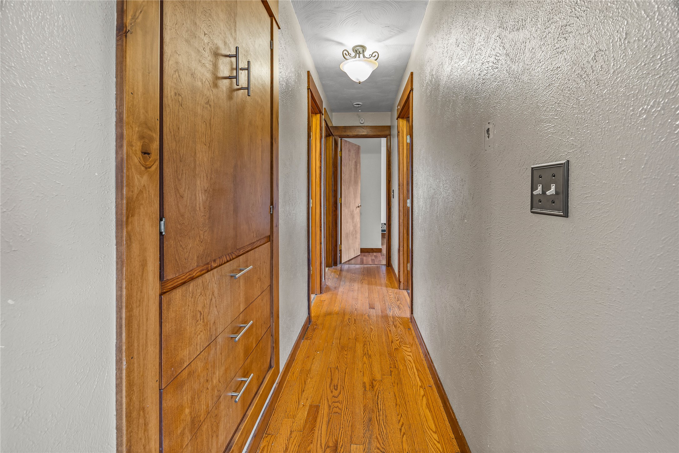 2103 S 14th Street W