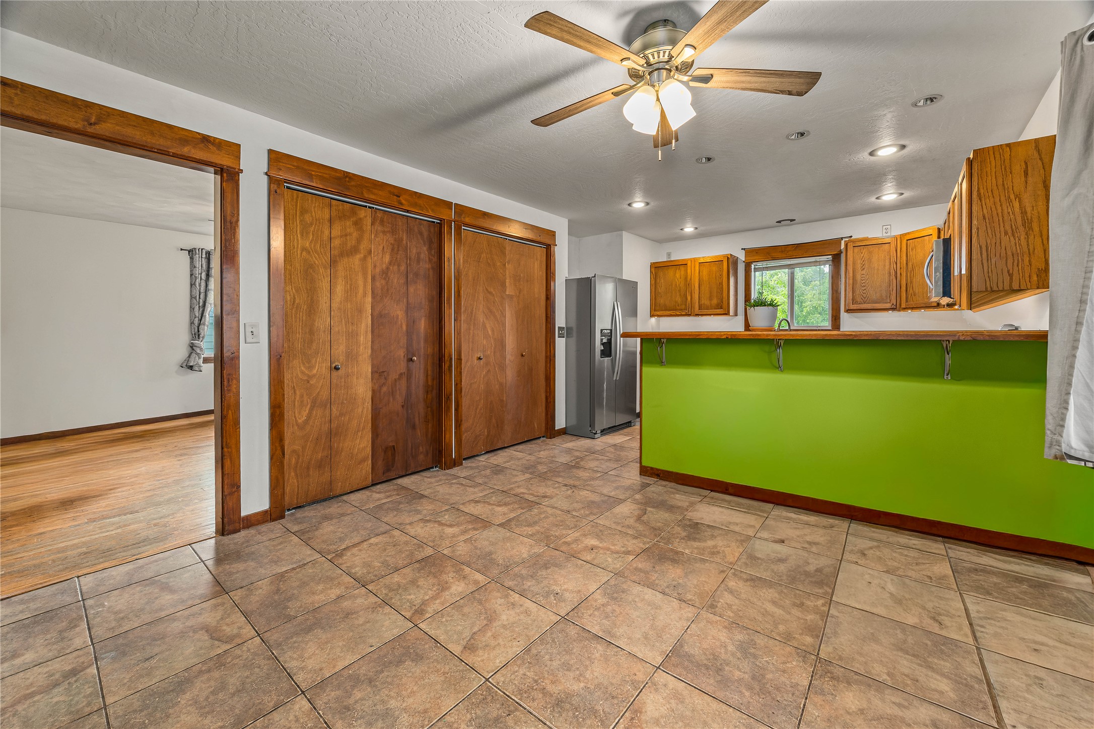 2103 S 14th Street W