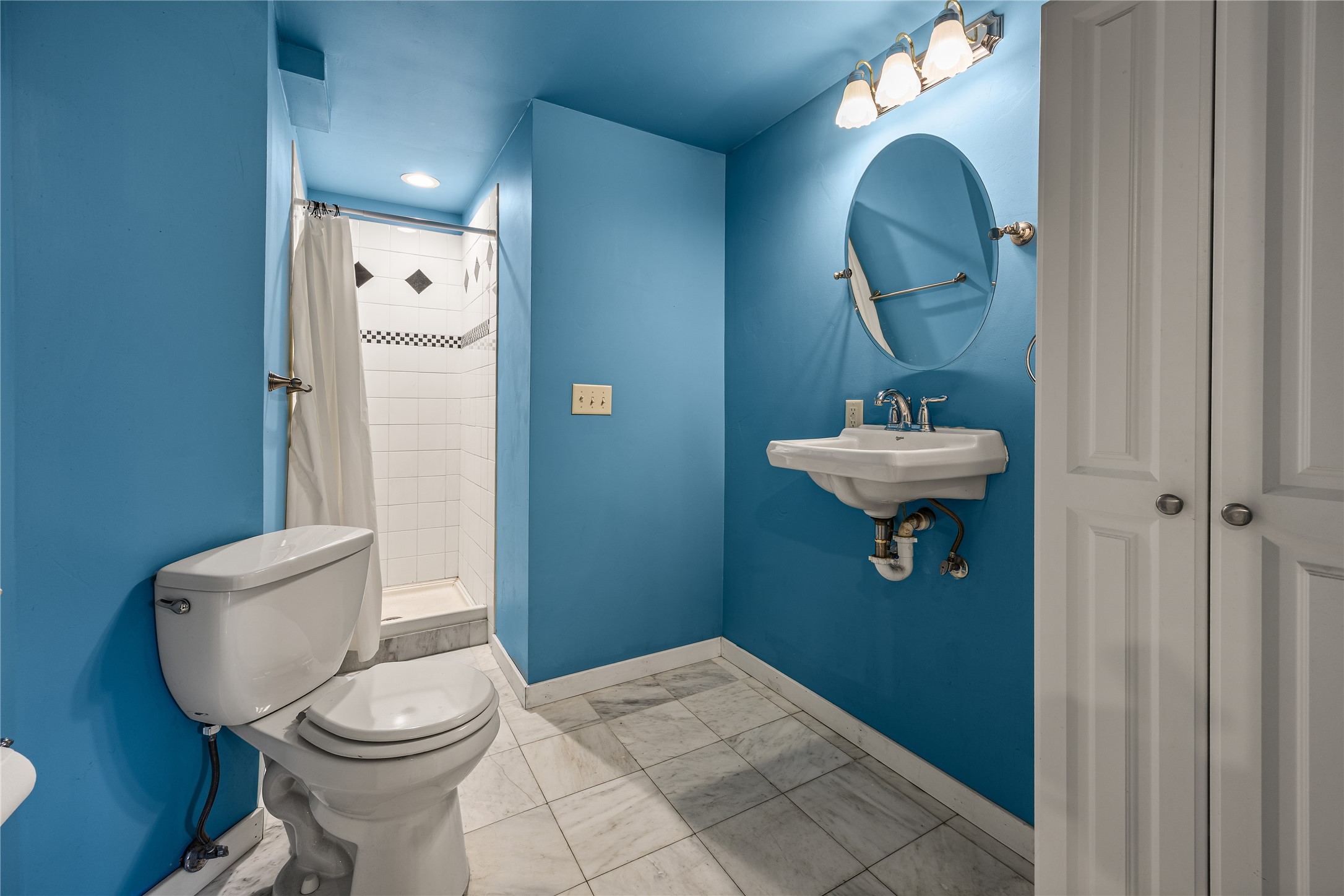 2103 S 14th Street W