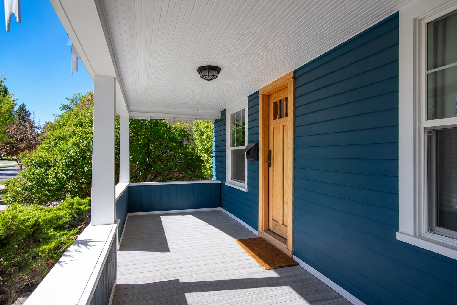 1222 E 2nd Street