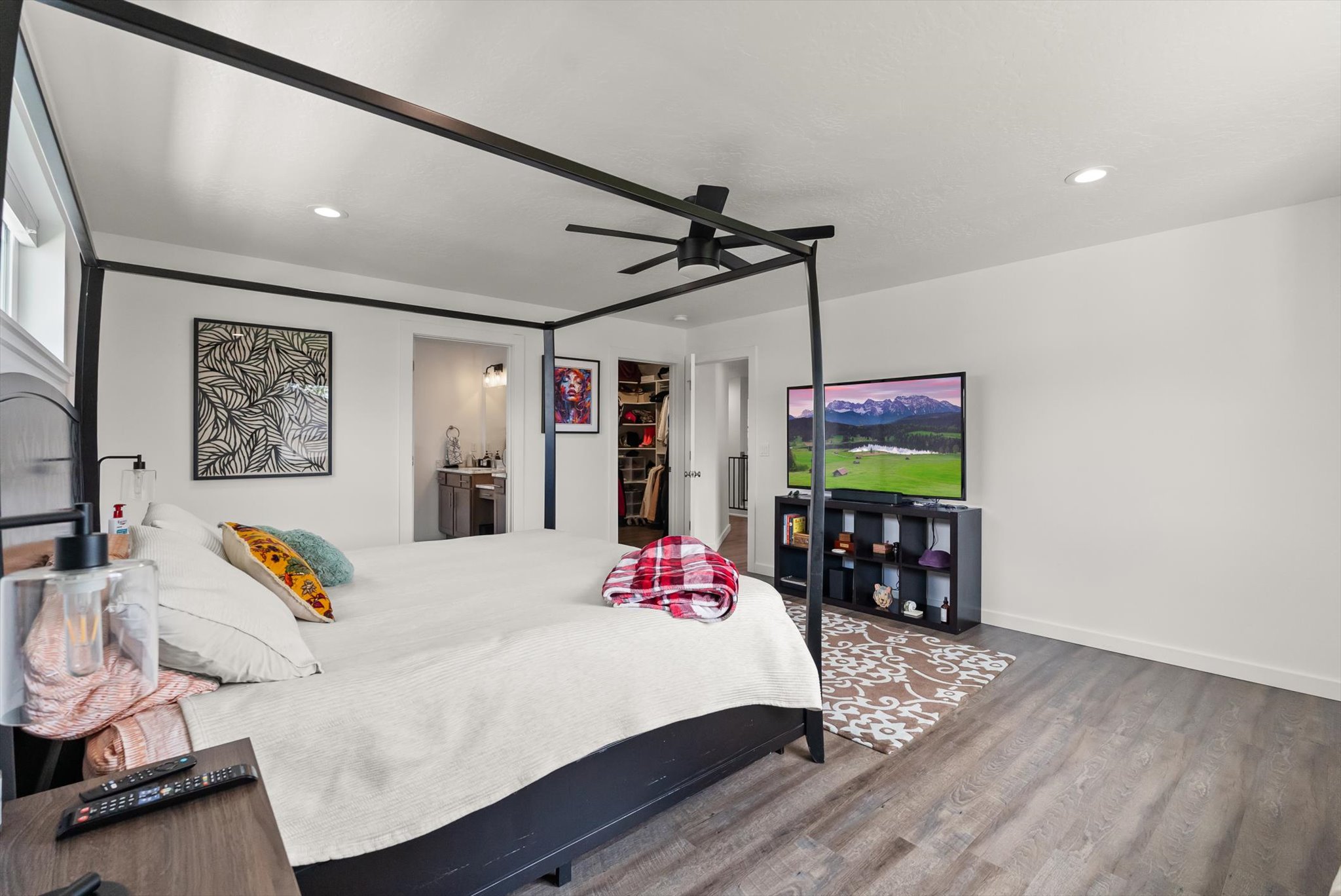 5711 Remuda Lane