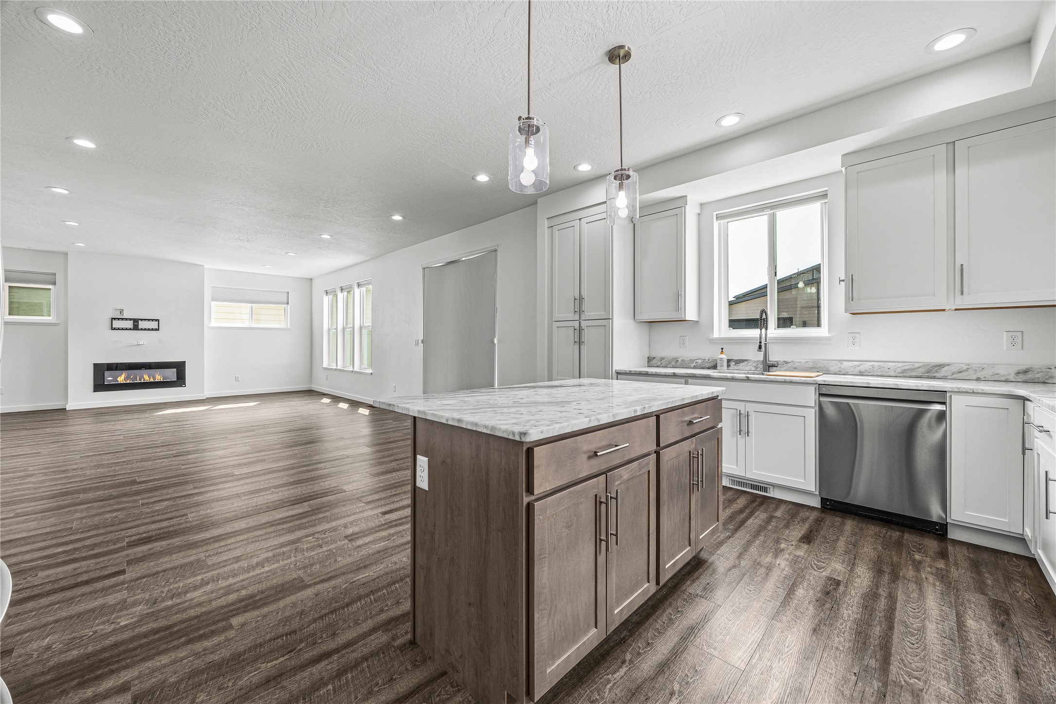 5711 Remuda Lane
