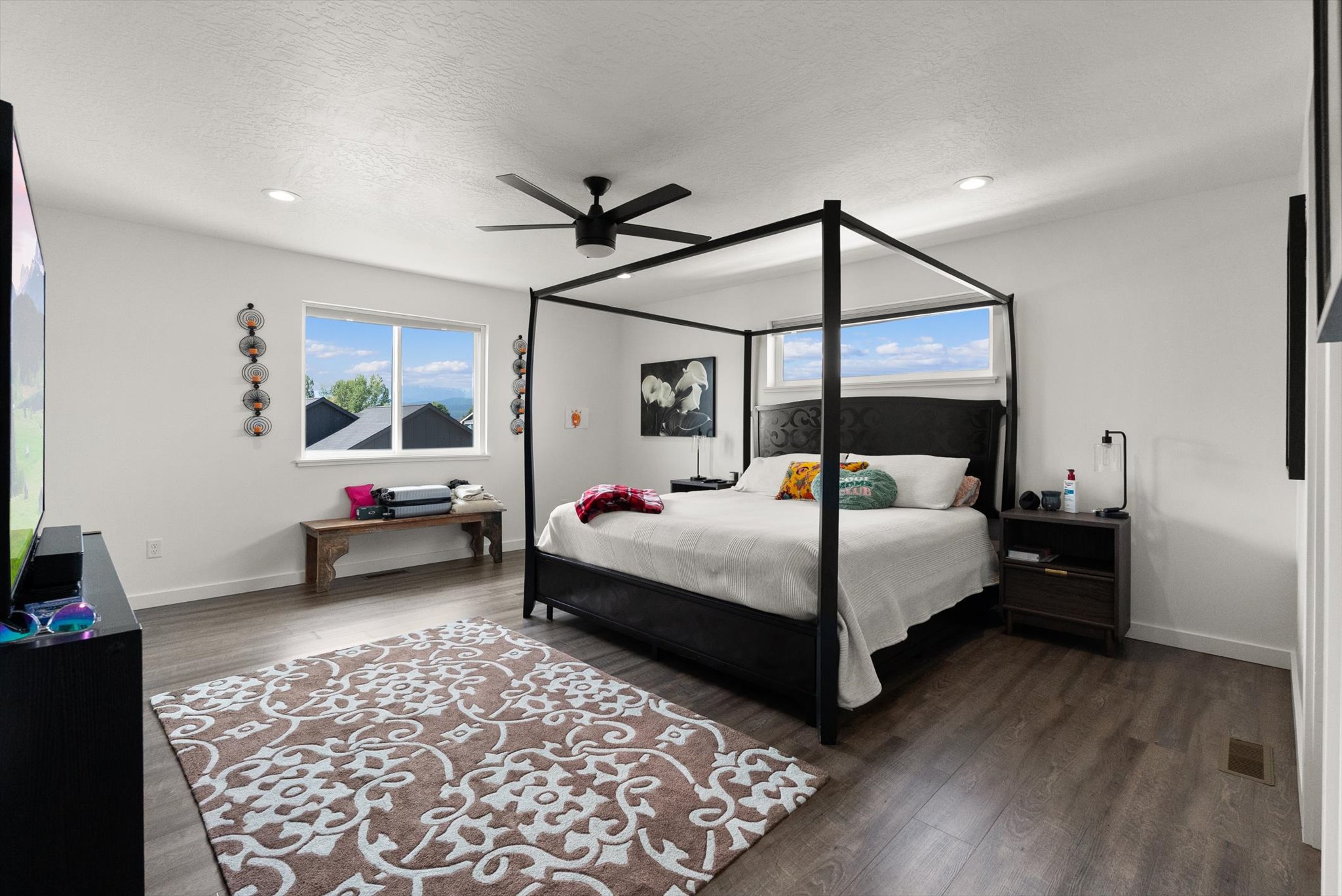 5711 Remuda Lane
