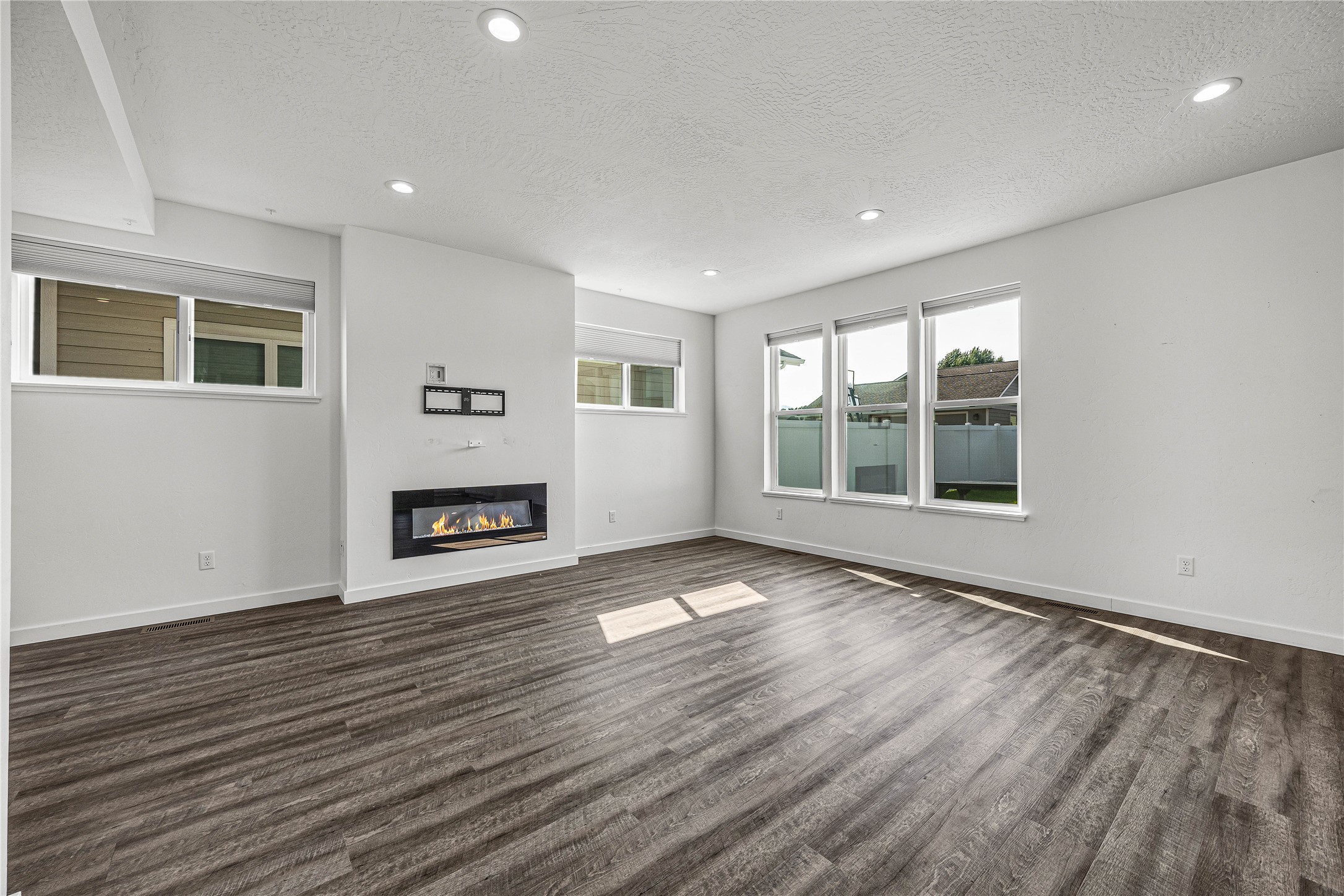 5711 Remuda Lane