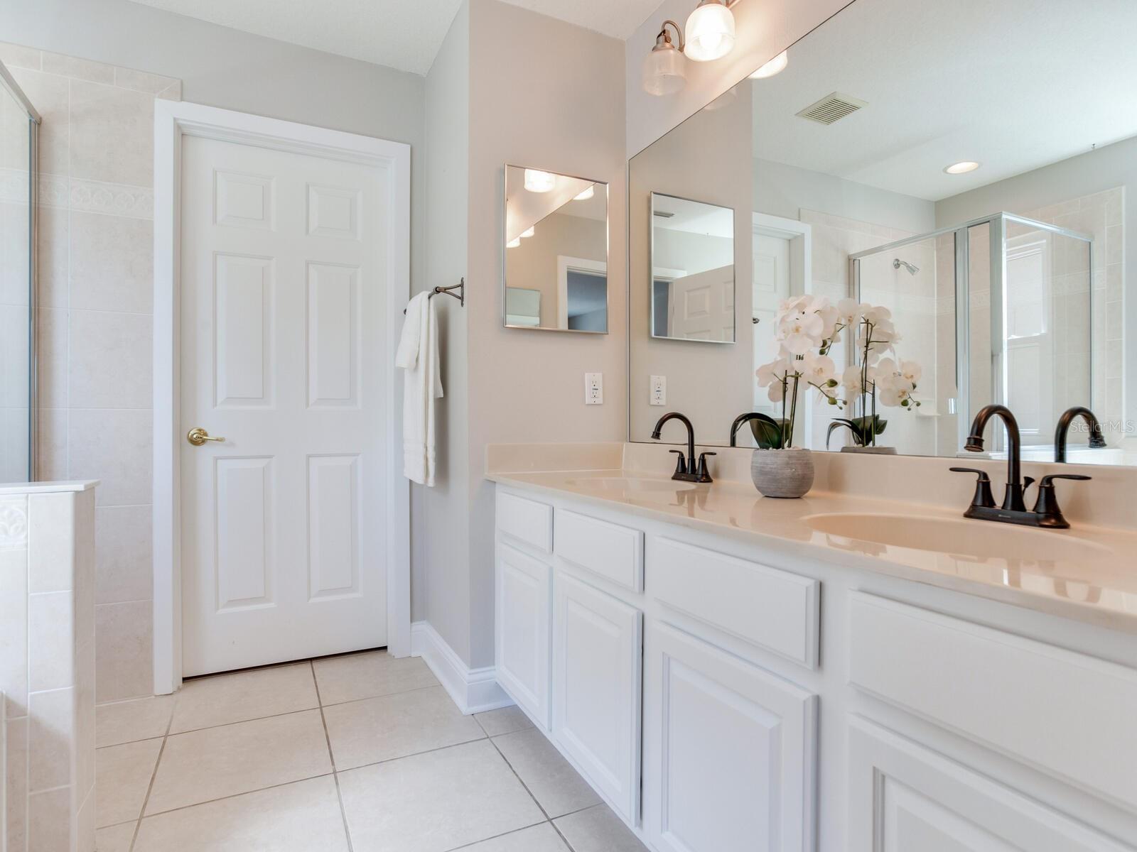 8922 GRAND BAYOU CT