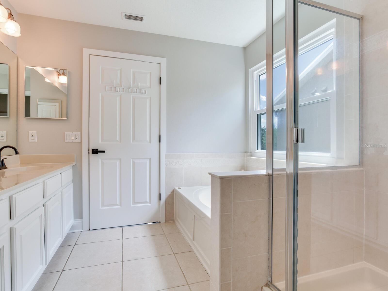 8922 GRAND BAYOU CT