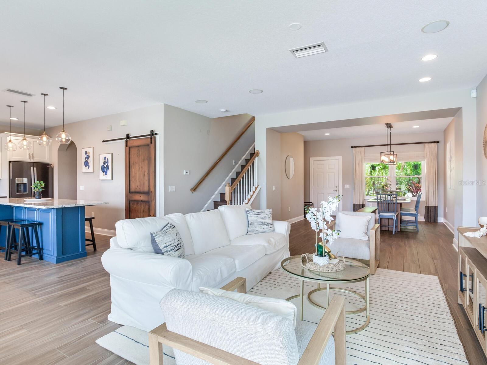 8922 GRAND BAYOU CT