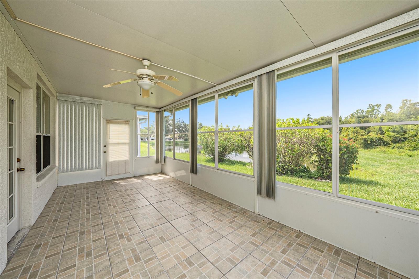 1914 SASSAFRAS DR