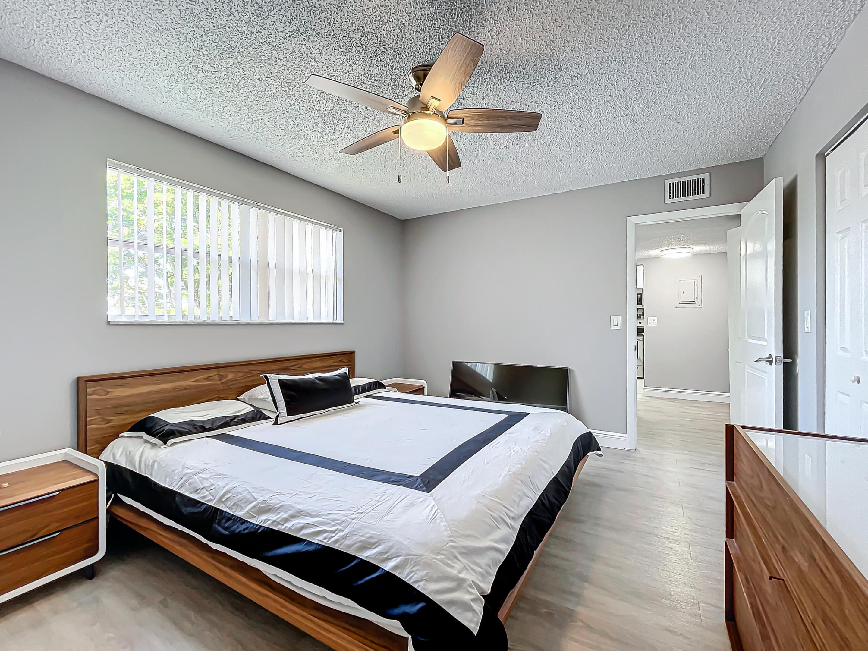 133 Lake Evelyn Drive