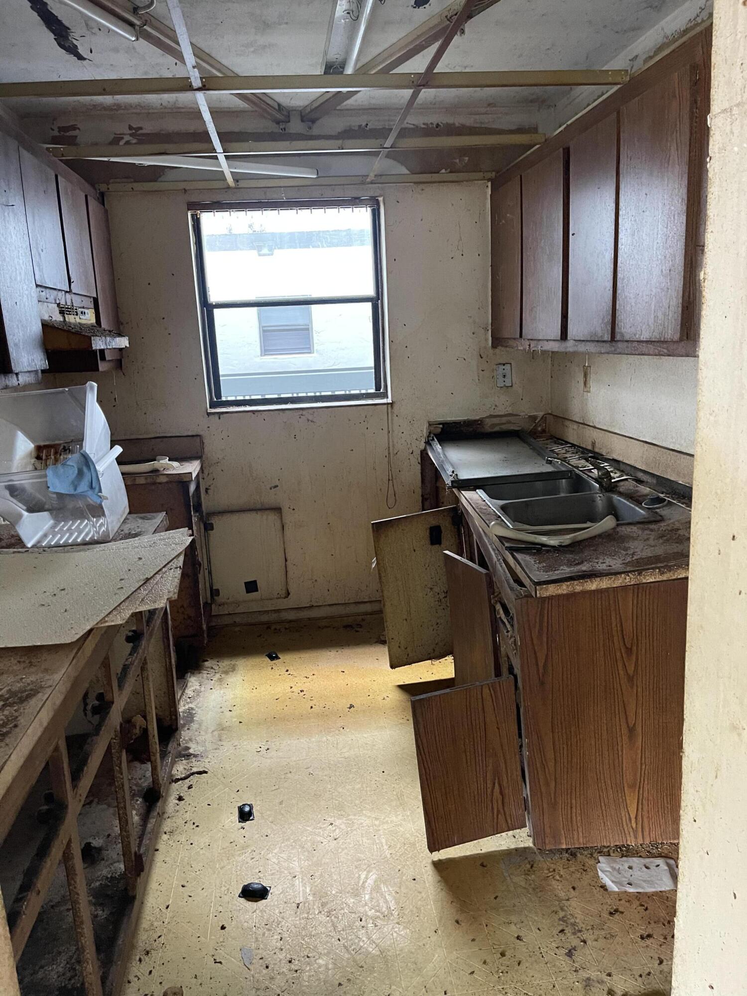 1850 N Congress Avenue Unit: 202