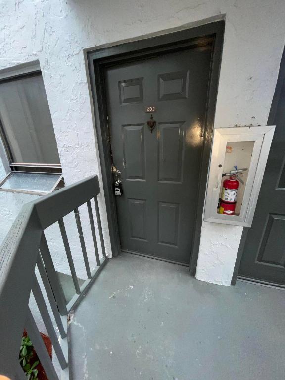 1850 N Congress Avenue Unit: 202