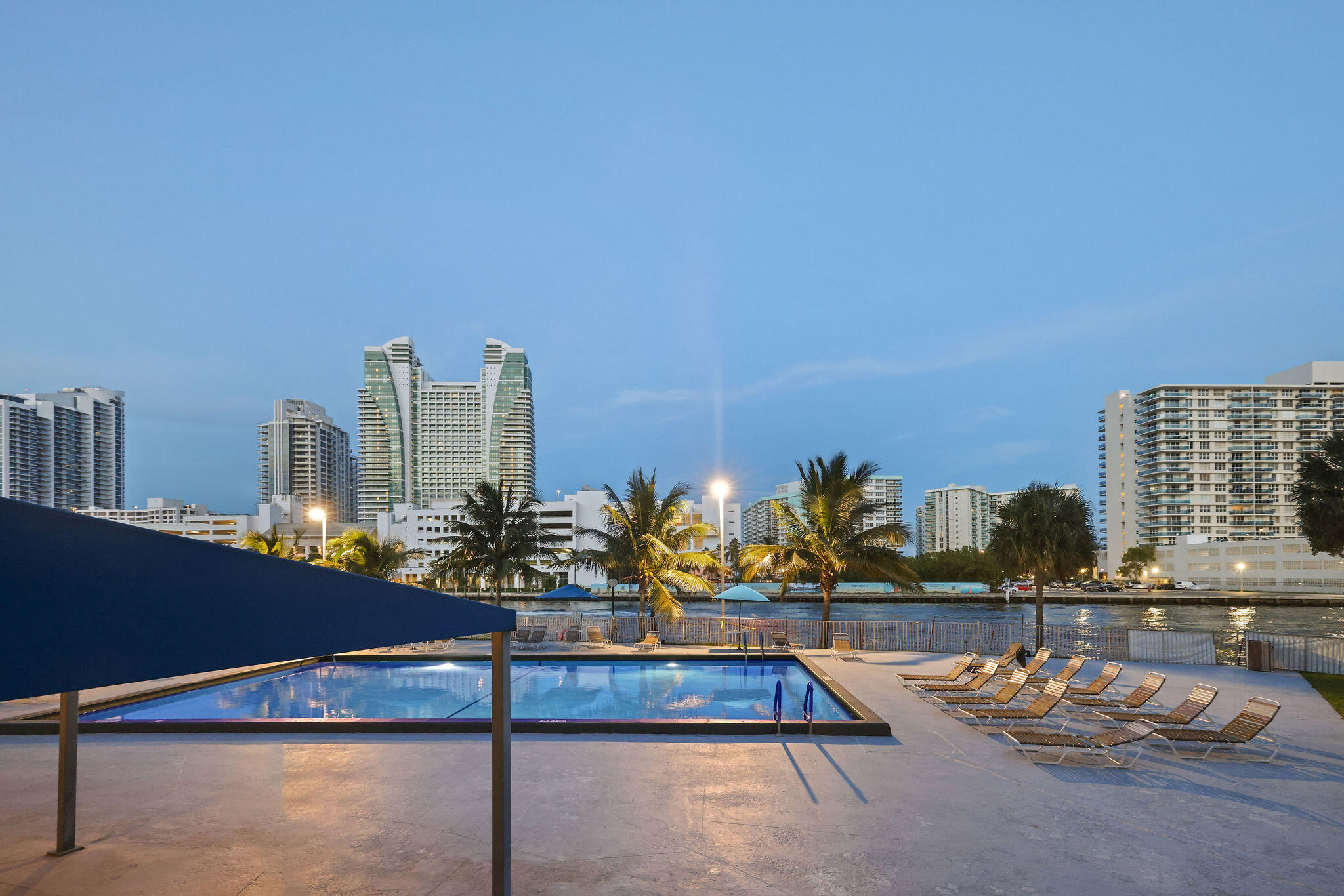 200 Leslie Drive 516