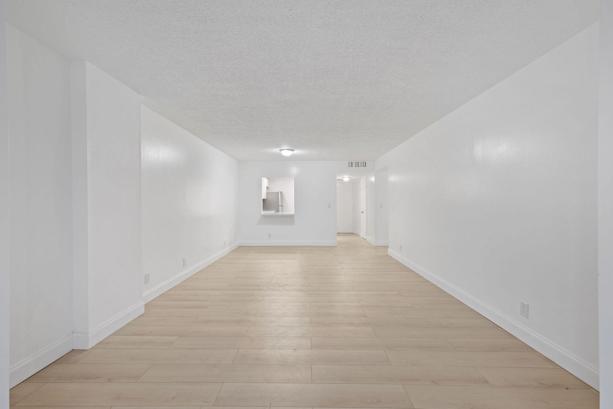 200 Leslie Drive 516