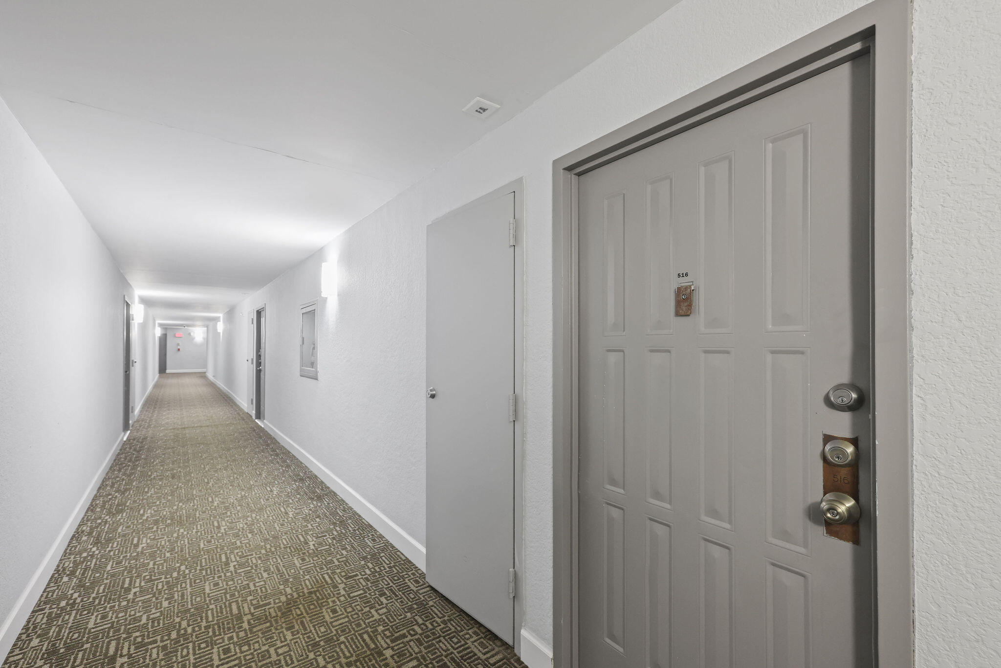 200 Leslie Drive 516