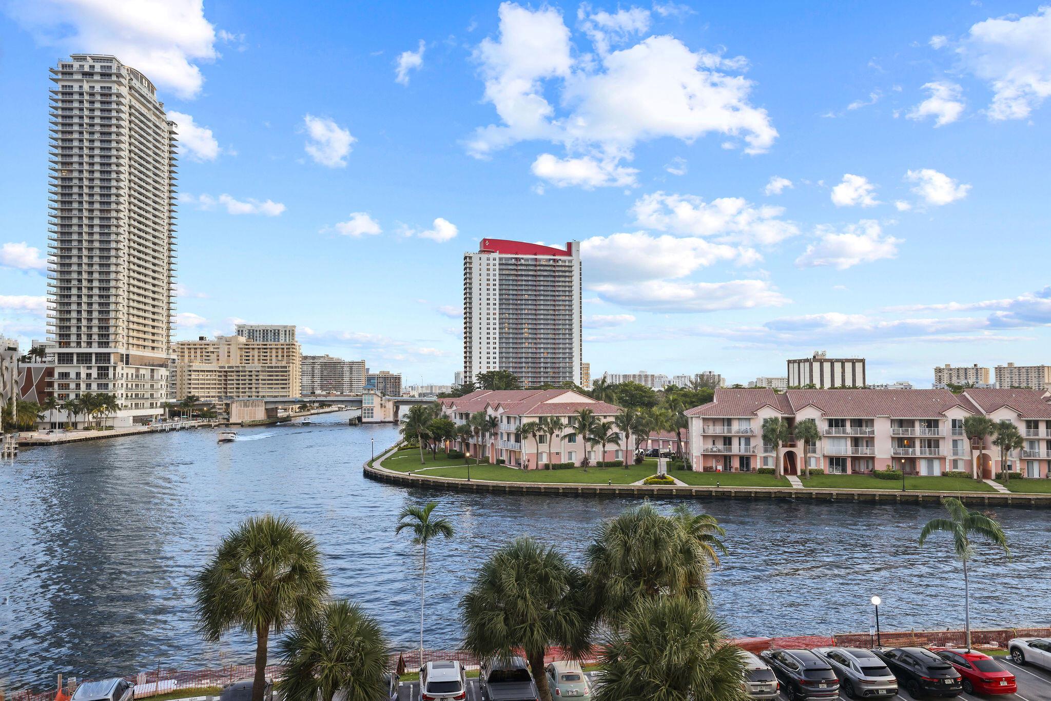 200 Leslie Drive 516