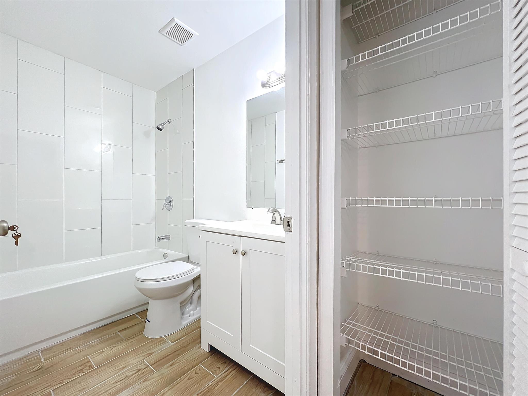 5763 Ellis Hollow Road E