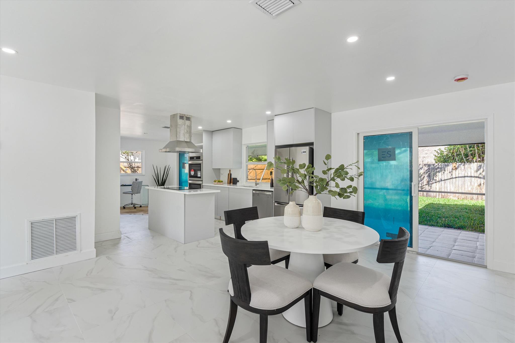 635 Kingbird Circle