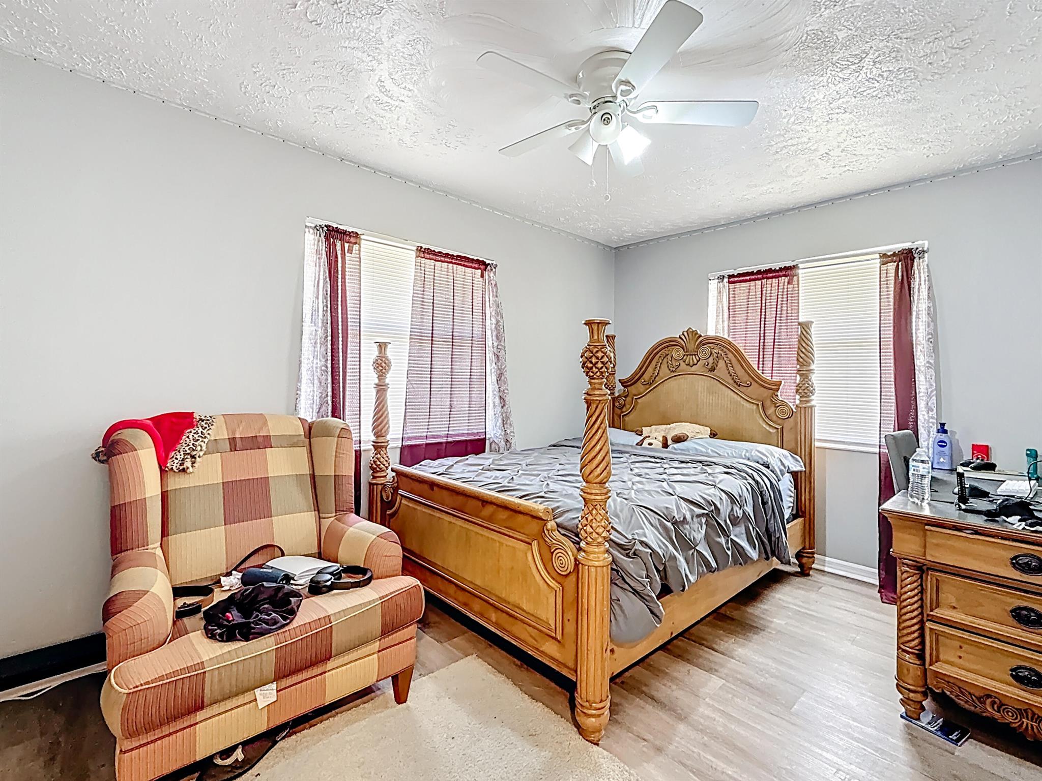 785 NW Archer Avenue